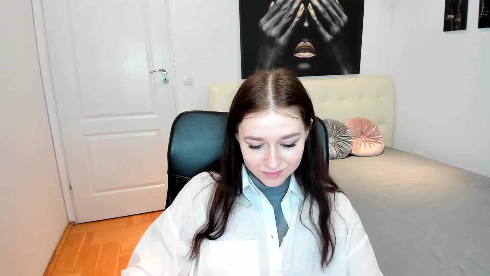 Gallery image thumbnail from SsweetPeaches's myfreecams stream on, 03/01/2024, 15:19 image 10 of 20