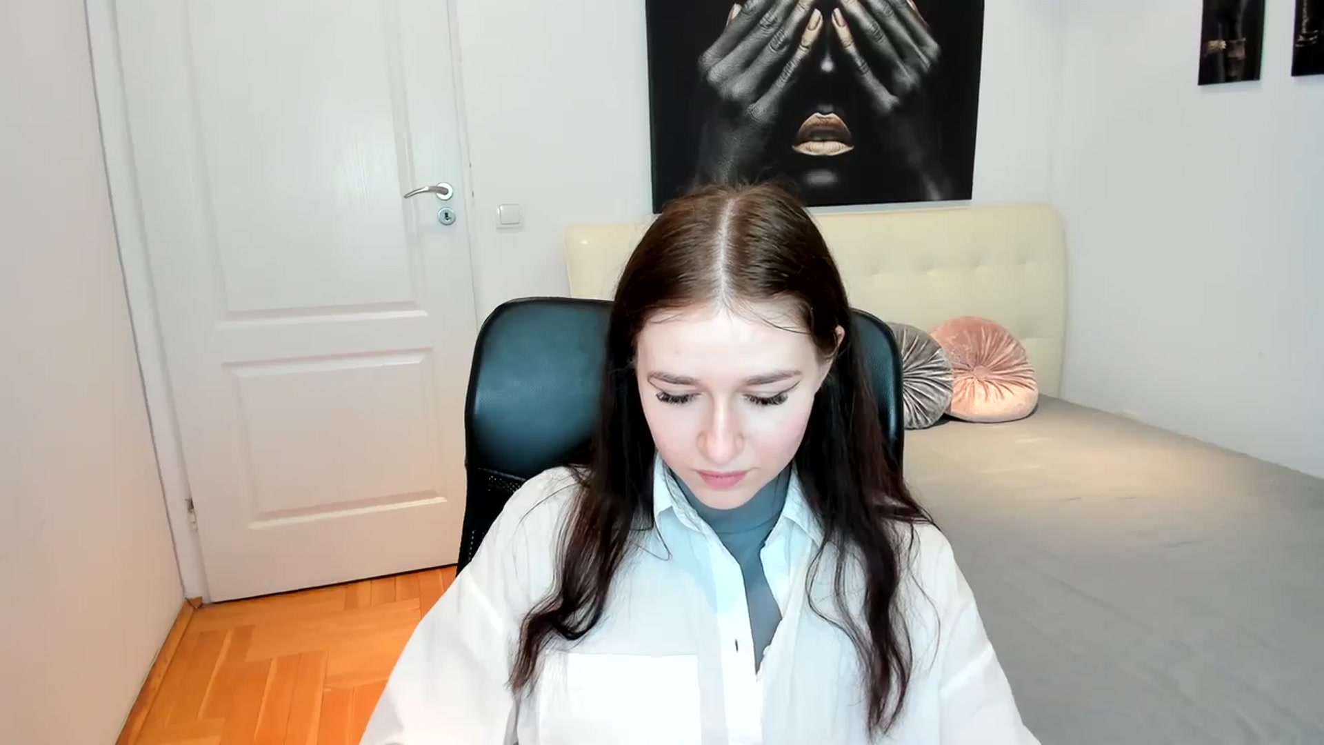 Gallery image thumbnail from SsweetPeaches's myfreecams stream on, 03/01/2024, 15:19 image 8 of 20