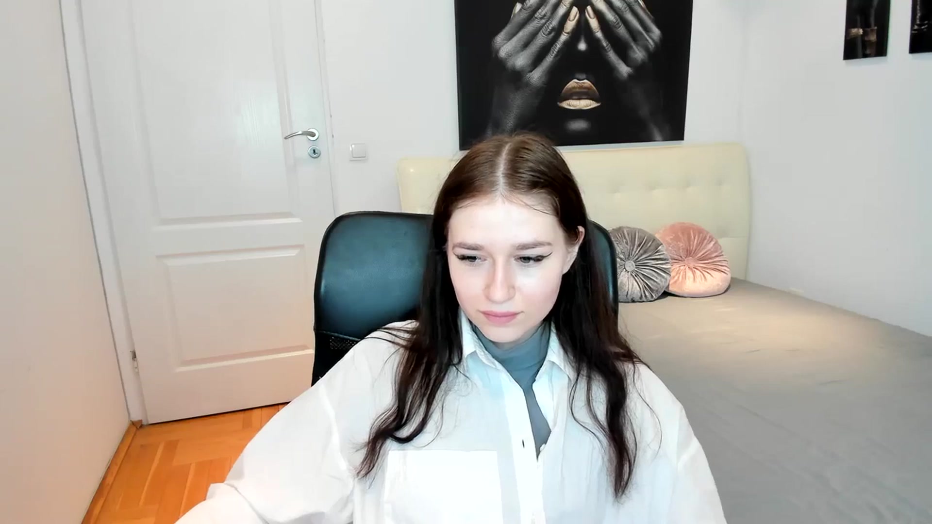 Gallery image thumbnail from SsweetPeaches's myfreecams stream on, 03/01/2024, 15:19 image 20 of 20