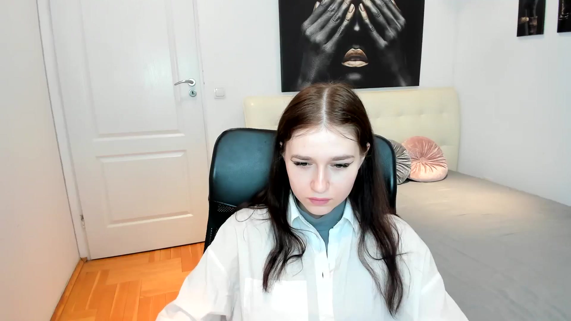 Gallery image thumbnail from SsweetPeaches's myfreecams stream on, 03/01/2024, 15:50 image 6 of 20