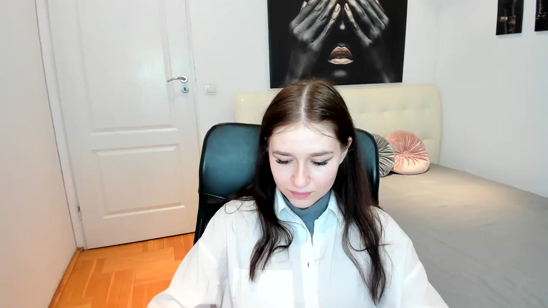 Gallery image thumbnail from SsweetPeaches's myfreecams stream on, 03/01/2024, 15:50 image 11 of 20