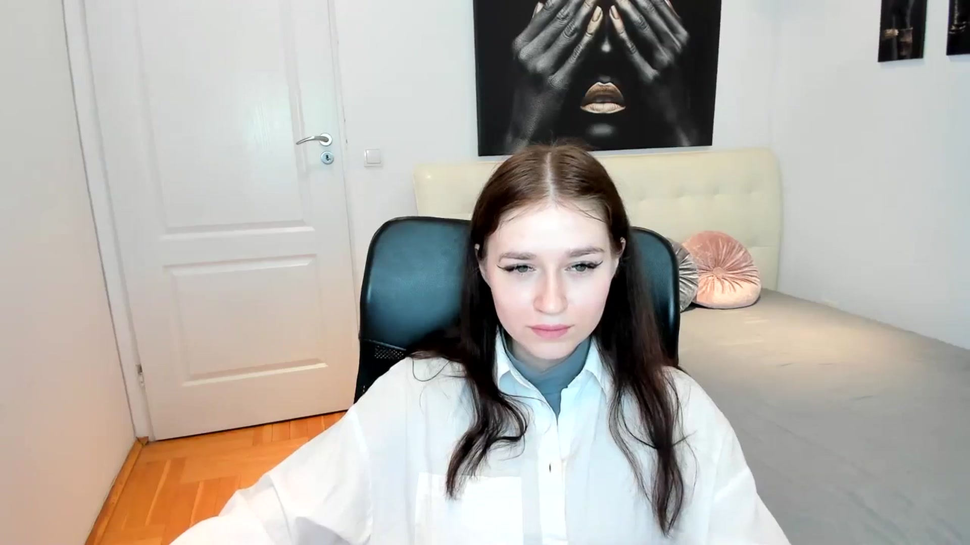 Gallery image thumbnail from SsweetPeaches's myfreecams stream on, 03/01/2024, 15:50 image 16 of 20