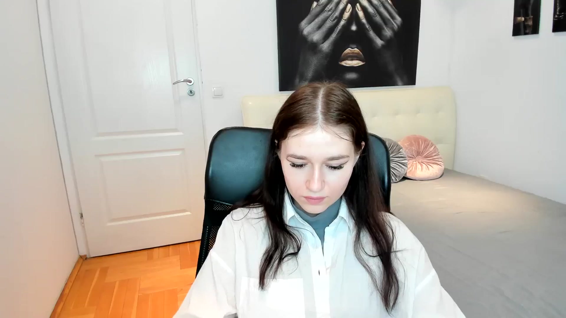 Gallery image thumbnail from SsweetPeaches's myfreecams stream on, 03/01/2024, 15:50 image 5 of 20