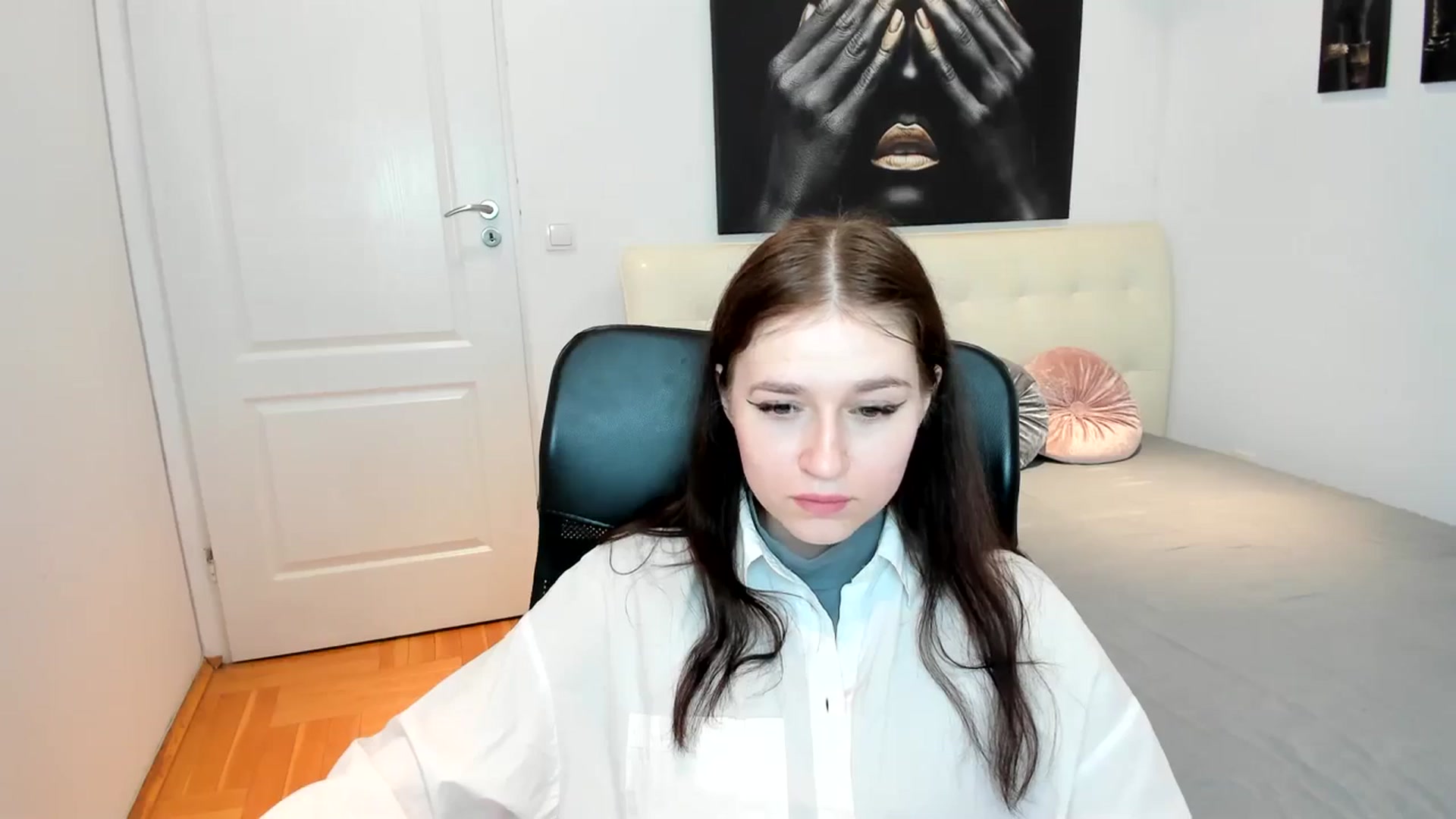 Gallery image thumbnail from SsweetPeaches's myfreecams stream on, 03/01/2024, 15:50 image 15 of 20