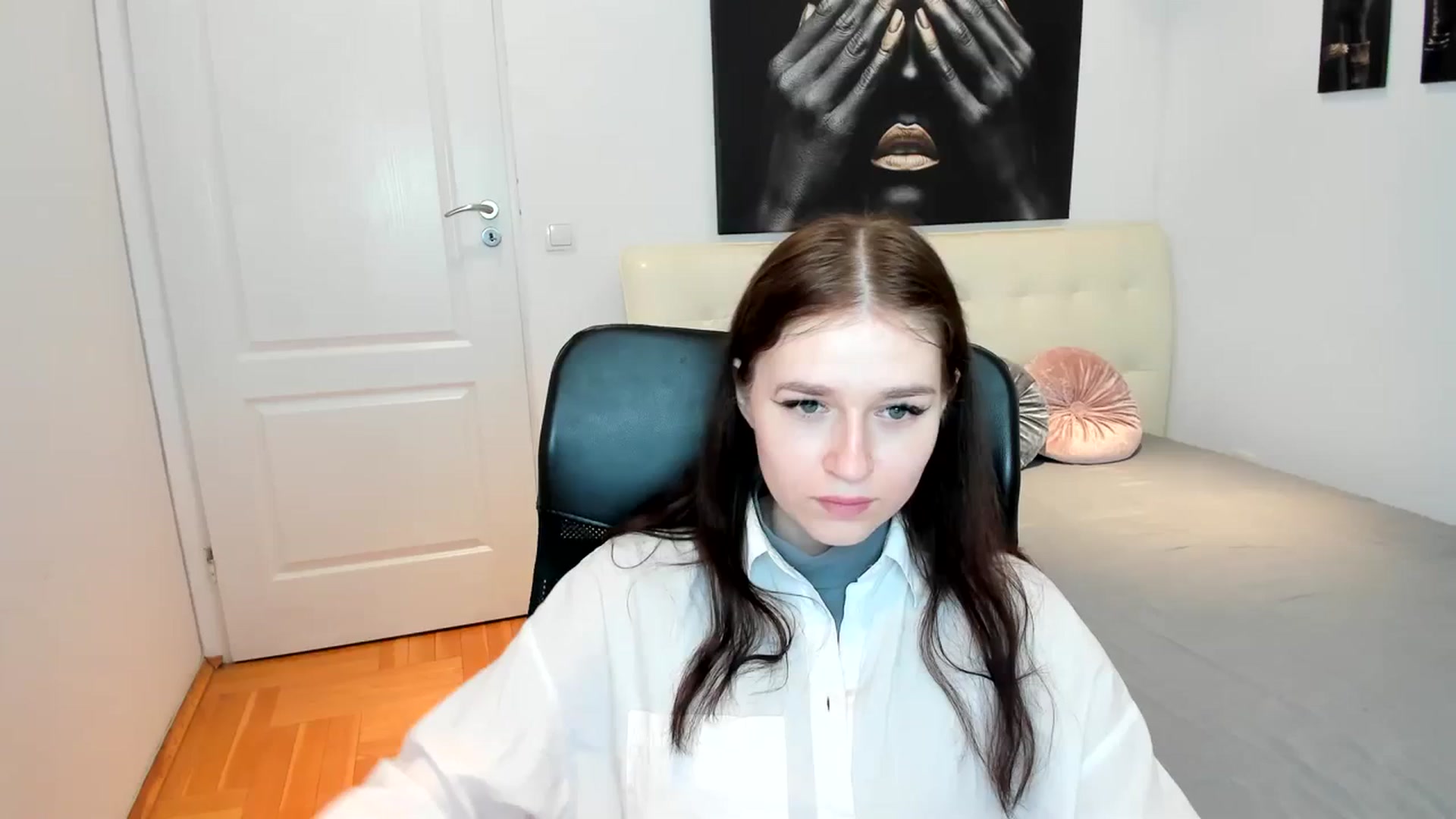 Gallery image thumbnail from SsweetPeaches's myfreecams stream on, 03/01/2024, 15:50 image 19 of 20