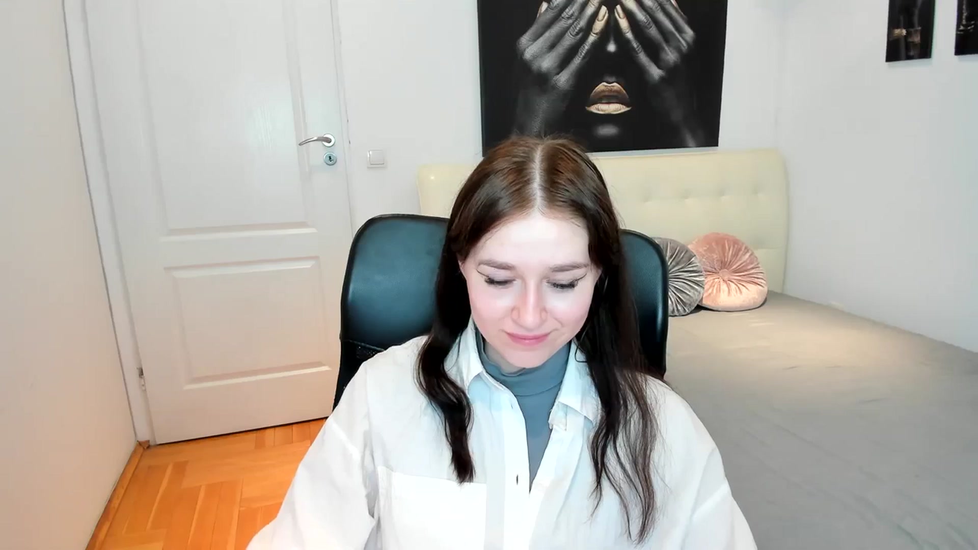 Gallery image thumbnail from SsweetPeaches's myfreecams stream on, 03/01/2024, 17:47 image 7 of 20