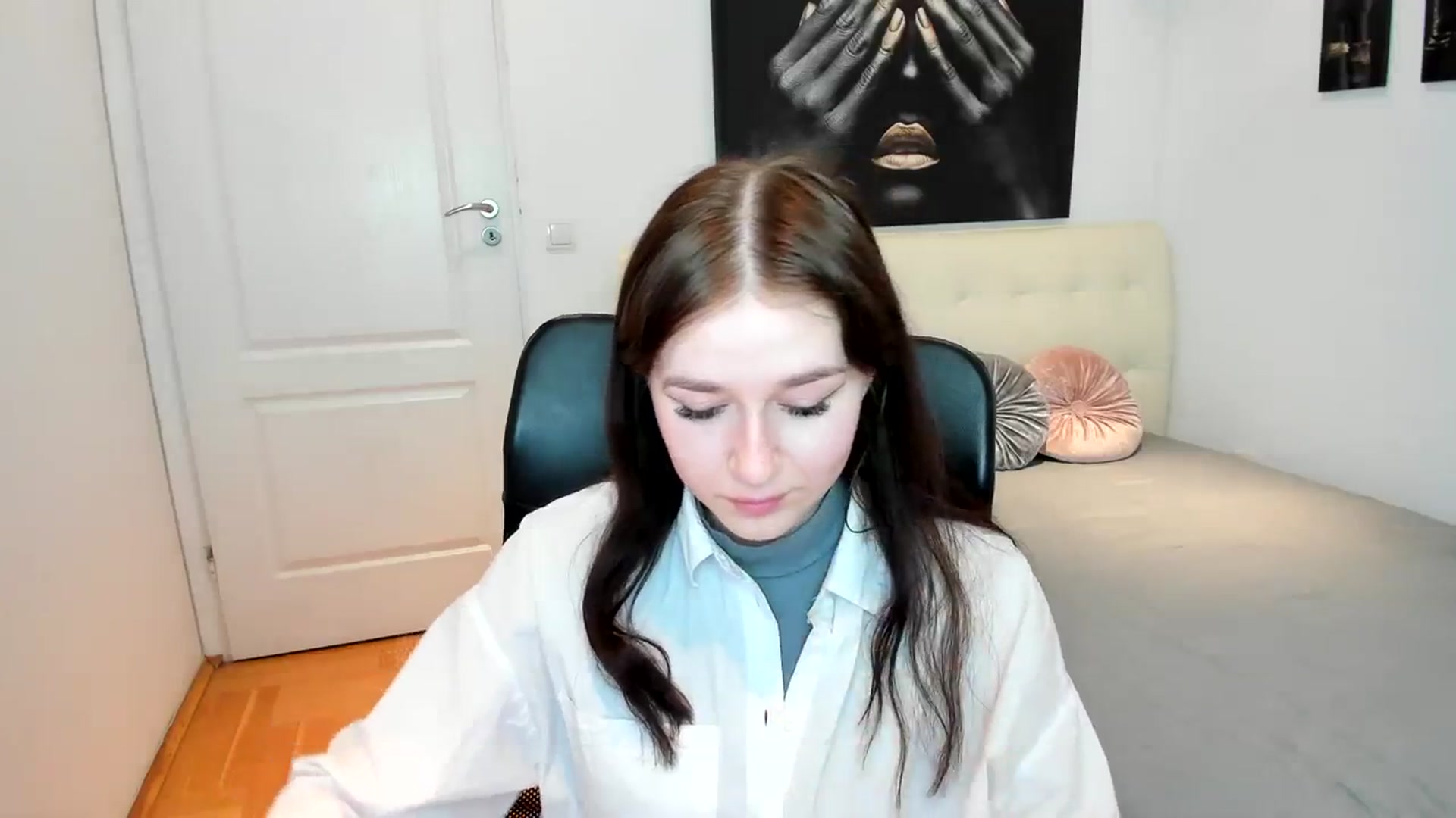 Gallery image thumbnail from SsweetPeaches's myfreecams stream on, 03/01/2024, 17:47 image 14 of 20