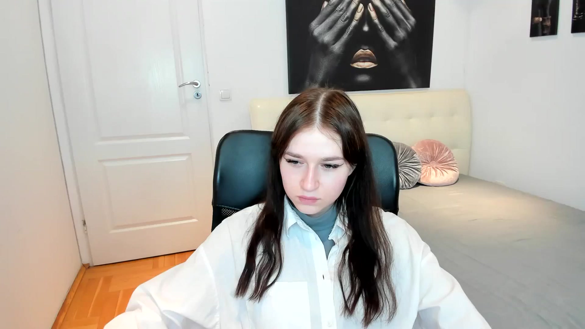 Gallery image thumbnail from SsweetPeaches's myfreecams stream on, 03/01/2024, 19:00 image 8 of 20