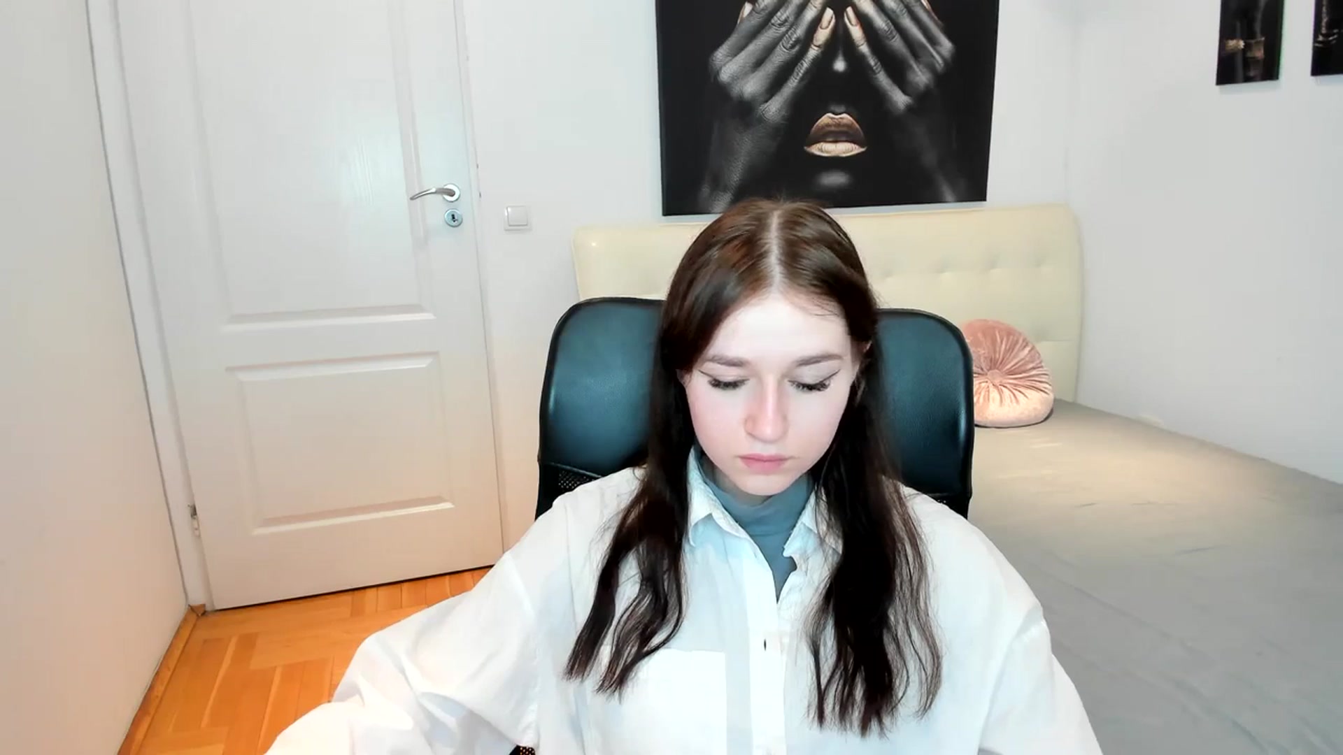 Gallery image thumbnail from SsweetPeaches's myfreecams stream on, 03/01/2024, 19:00 image 12 of 20