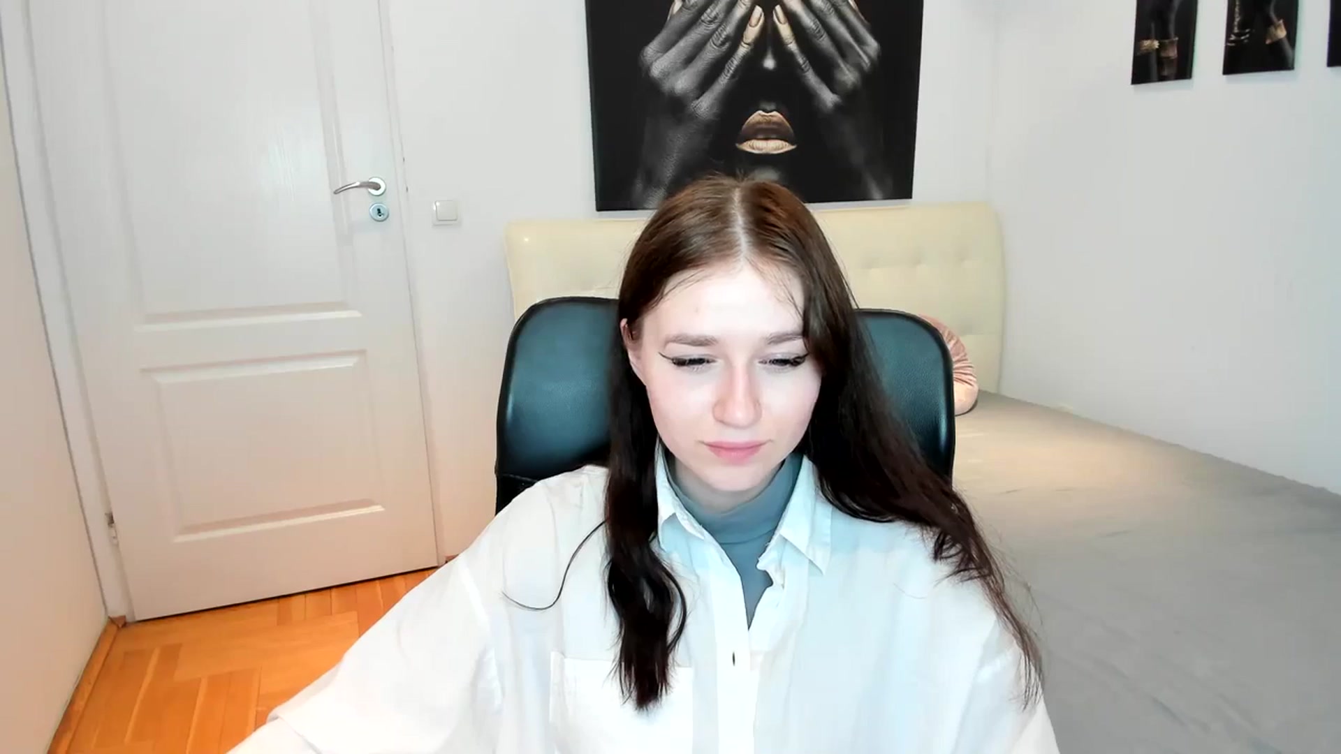 Gallery image thumbnail from SsweetPeaches's myfreecams stream on, 03/01/2024, 19:36 image 10 of 20