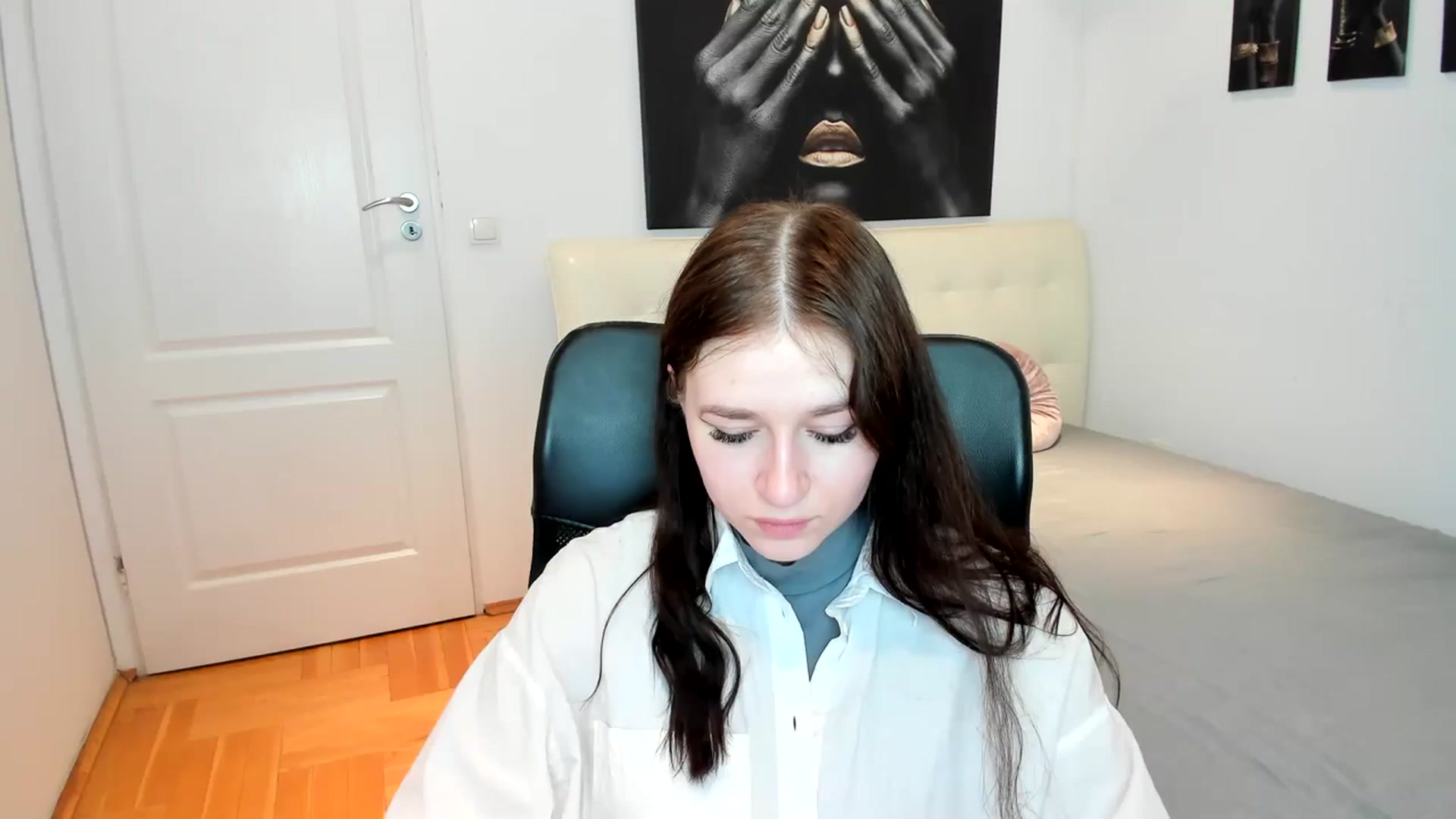 Gallery image thumbnail from SsweetPeaches's myfreecams stream on, 03/01/2024, 19:36 image 11 of 20