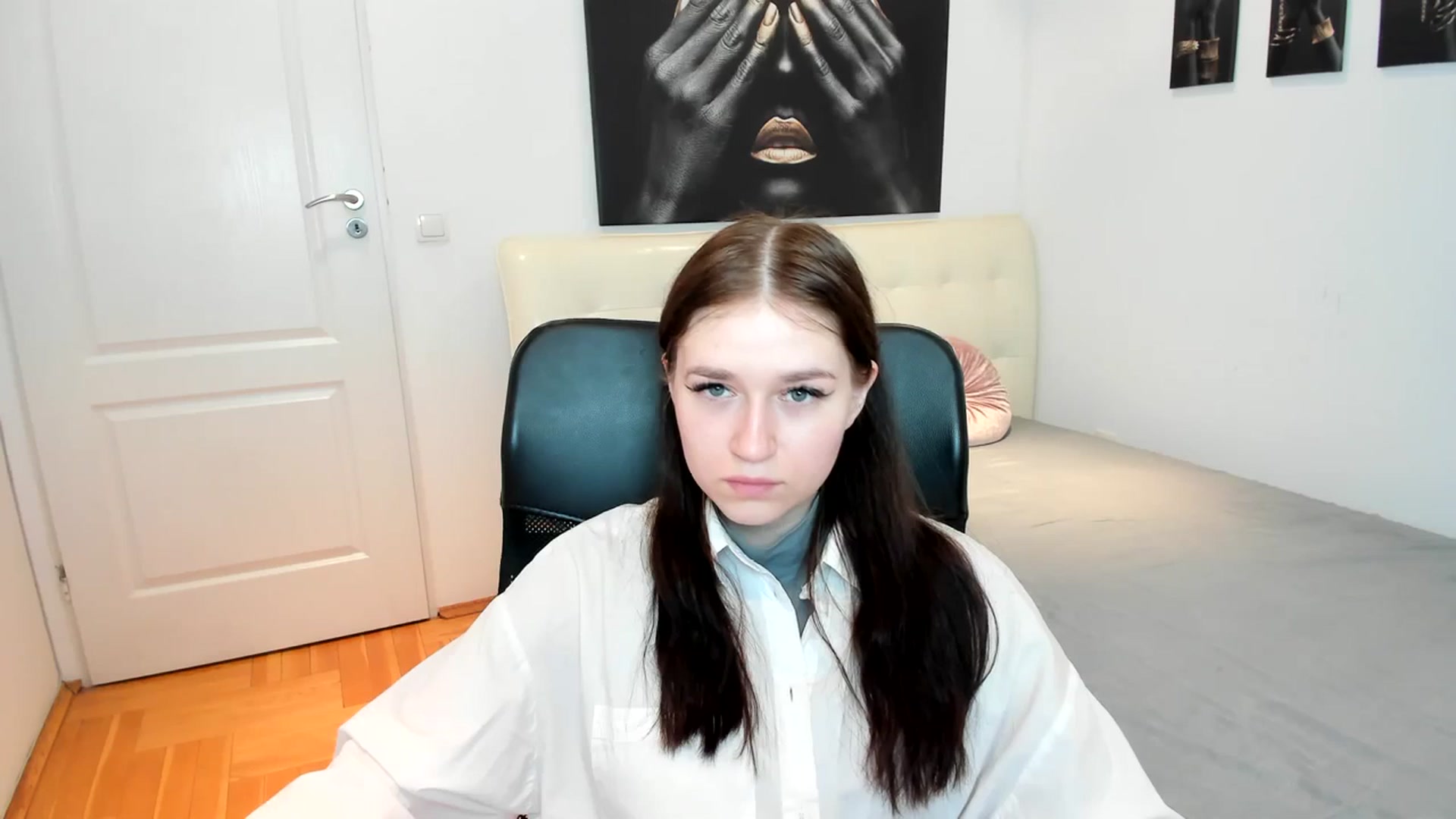 Gallery image thumbnail from SsweetPeaches's myfreecams stream on, 03/01/2024, 20:13 image 19 of 20