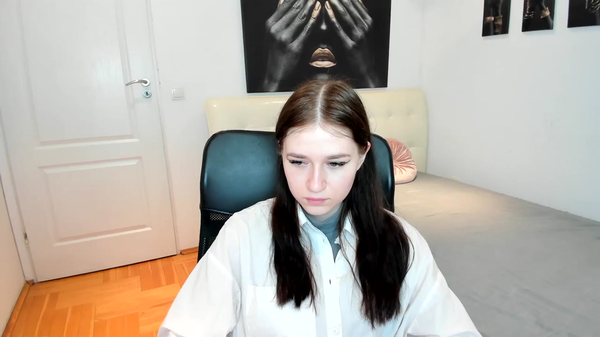 Gallery image thumbnail from SsweetPeaches's myfreecams stream on, 03/01/2024, 20:13 image 16 of 20