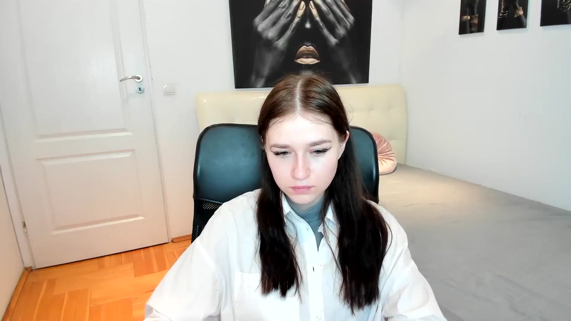 Gallery image thumbnail from SsweetPeaches's myfreecams stream on, 03/01/2024, 20:13 image 8 of 20
