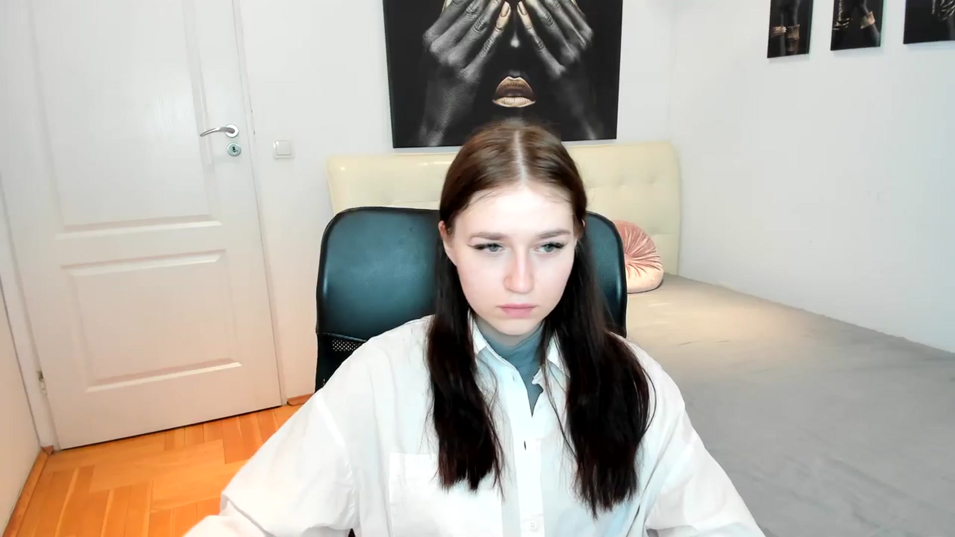 Gallery image thumbnail from SsweetPeaches's myfreecams stream on, 03/01/2024, 20:13 image 14 of 20