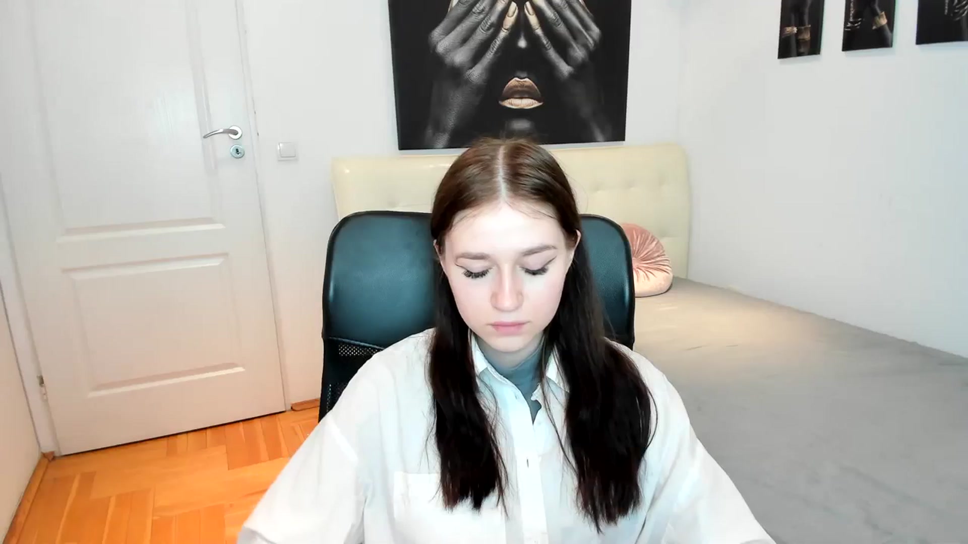 Gallery image thumbnail from SsweetPeaches's myfreecams stream on, 03/01/2024, 20:13 image 18 of 20