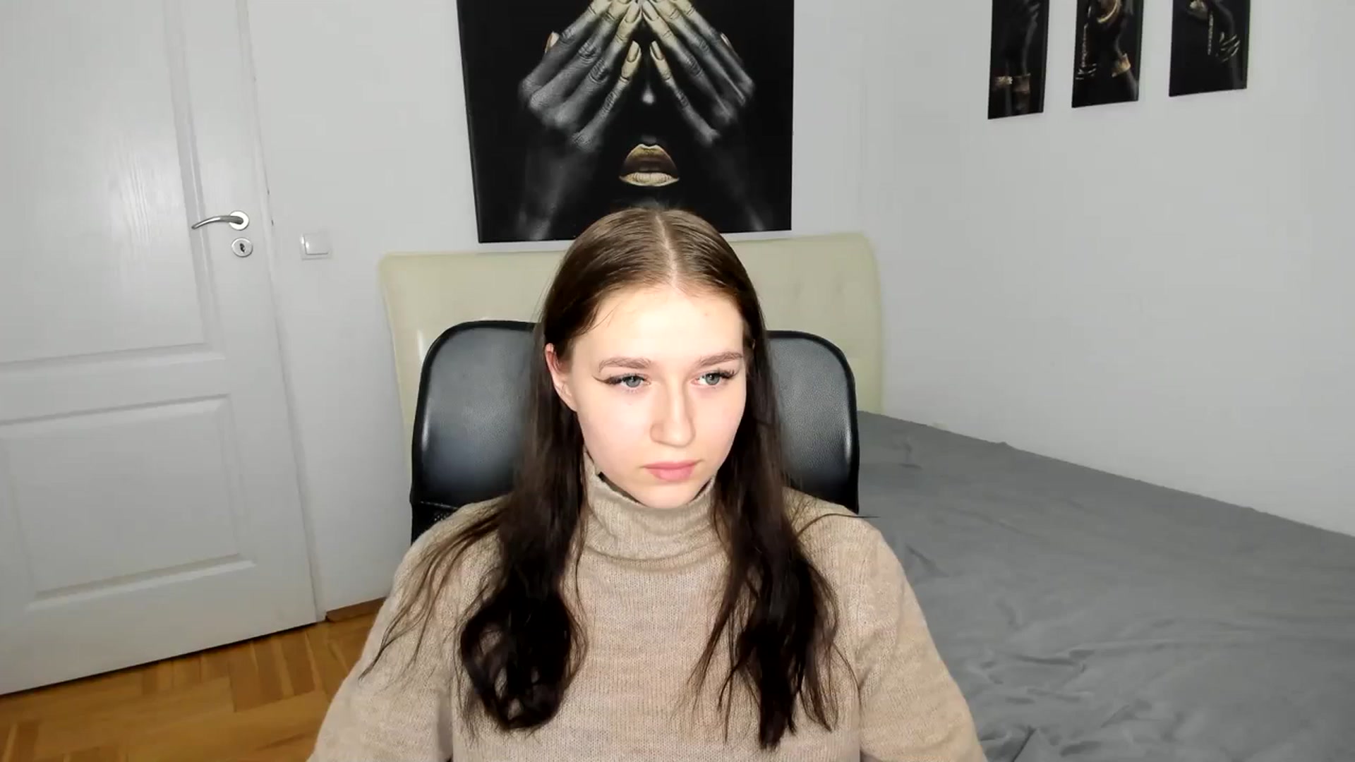 Gallery image thumbnail from SsweetPeaches's myfreecams stream on, 03/04/2024, 18:31 image 6 of 20