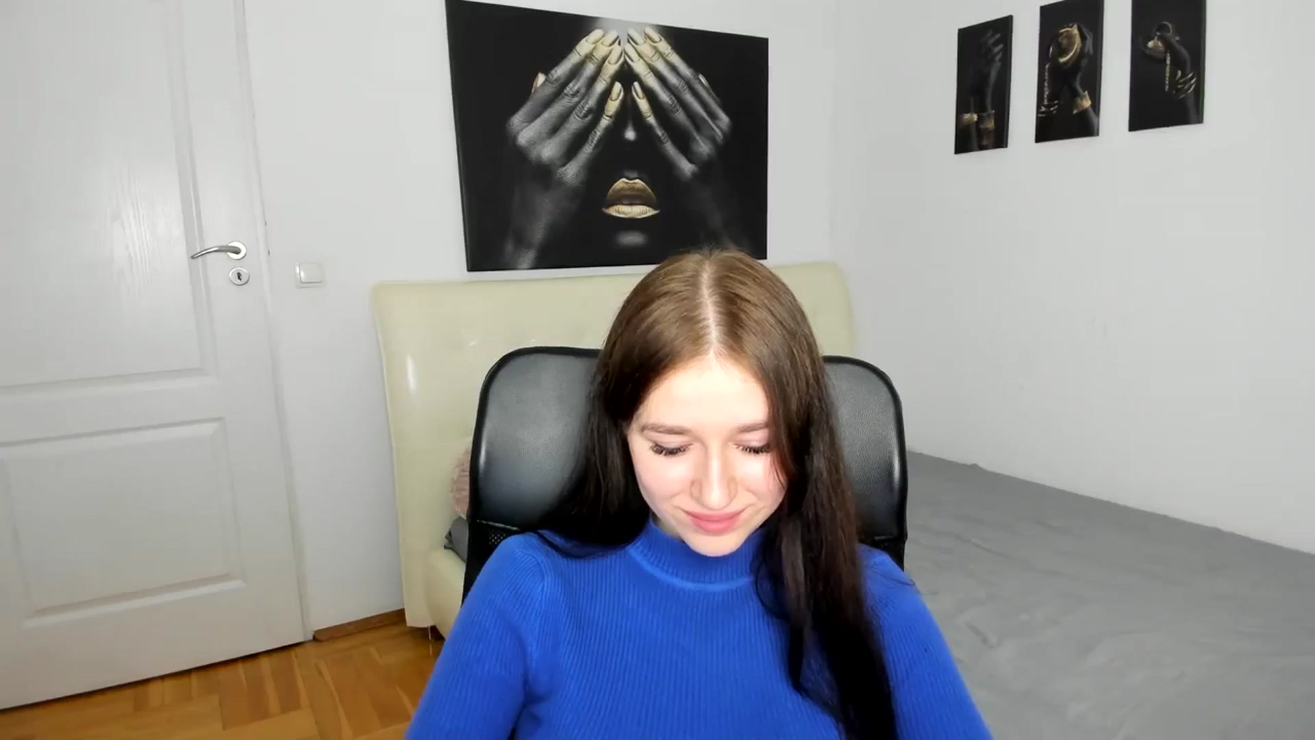 Gallery image thumbnail from SsweetPeaches's myfreecams stream on, 03/05/2024, 17:15 image 15 of 20
