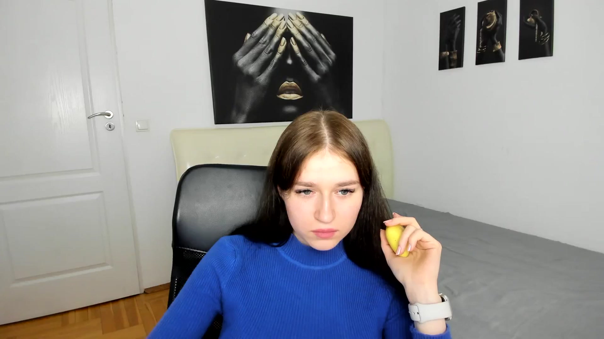 Gallery image thumbnail from SsweetPeaches's myfreecams stream on, 03/05/2024, 19:12 image 5 of 20