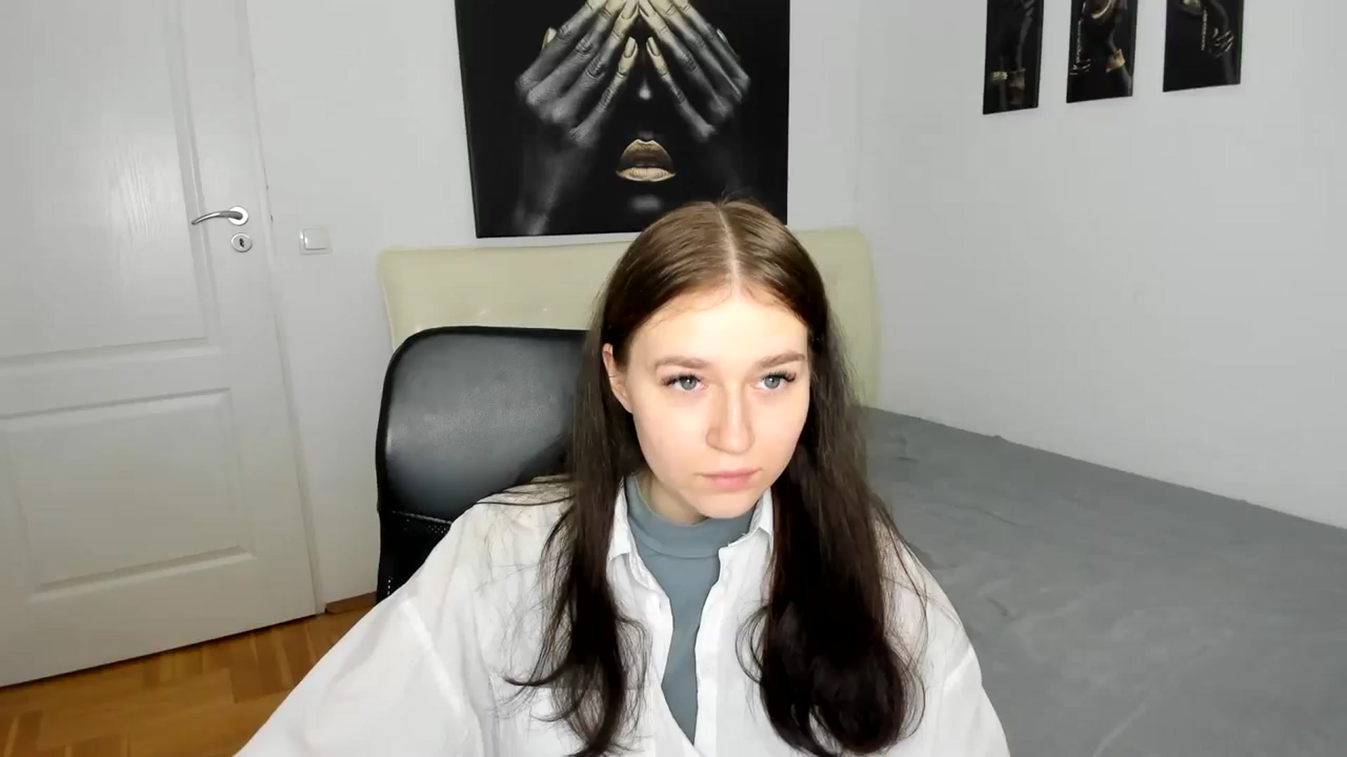 Gallery image thumbnail from SsweetPeaches's myfreecams stream on, 03/08/2024, 17:15 image 18 of 20