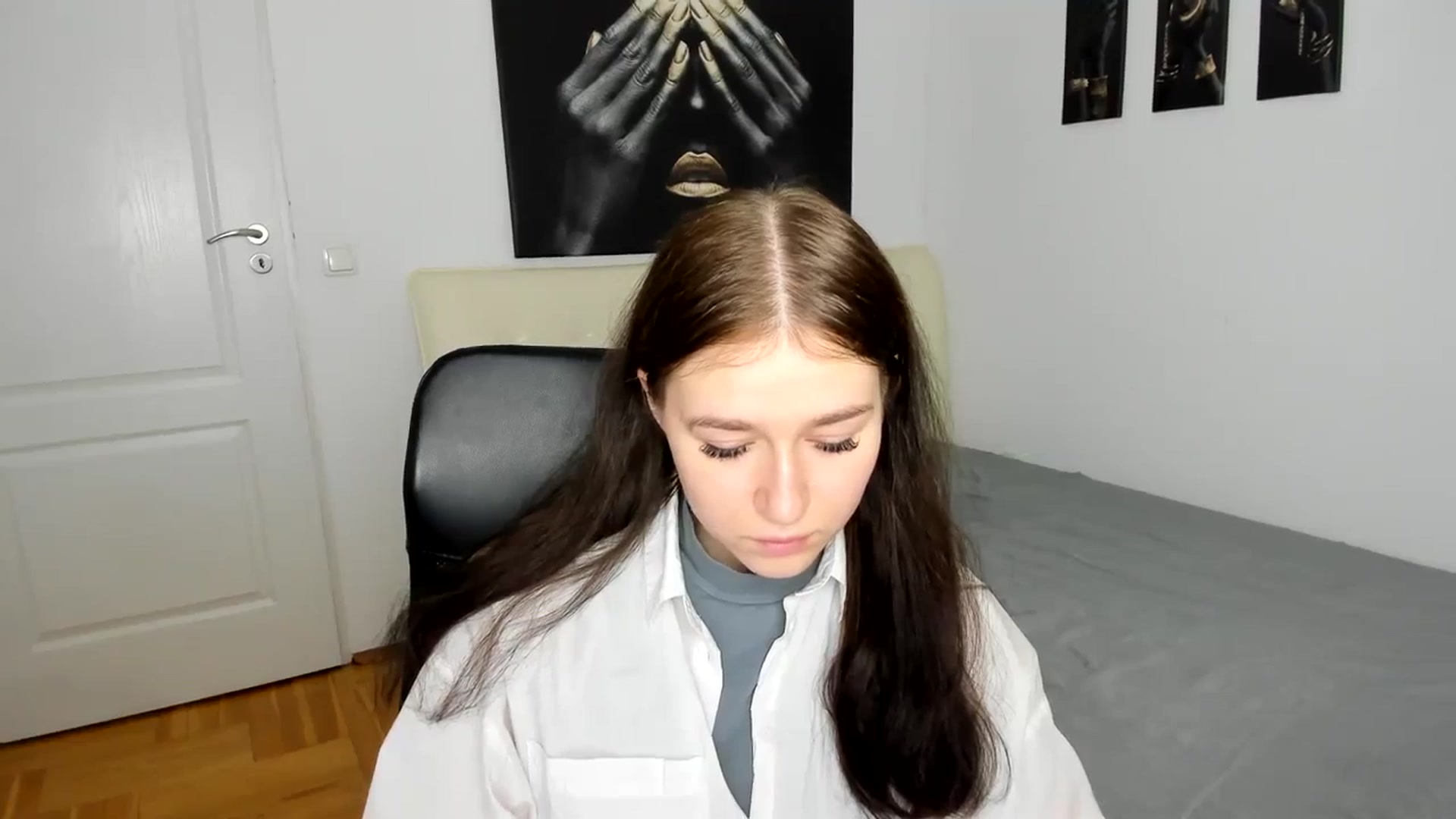 Gallery image thumbnail from SsweetPeaches's myfreecams stream on, 03/08/2024, 17:15 image 2 of 20