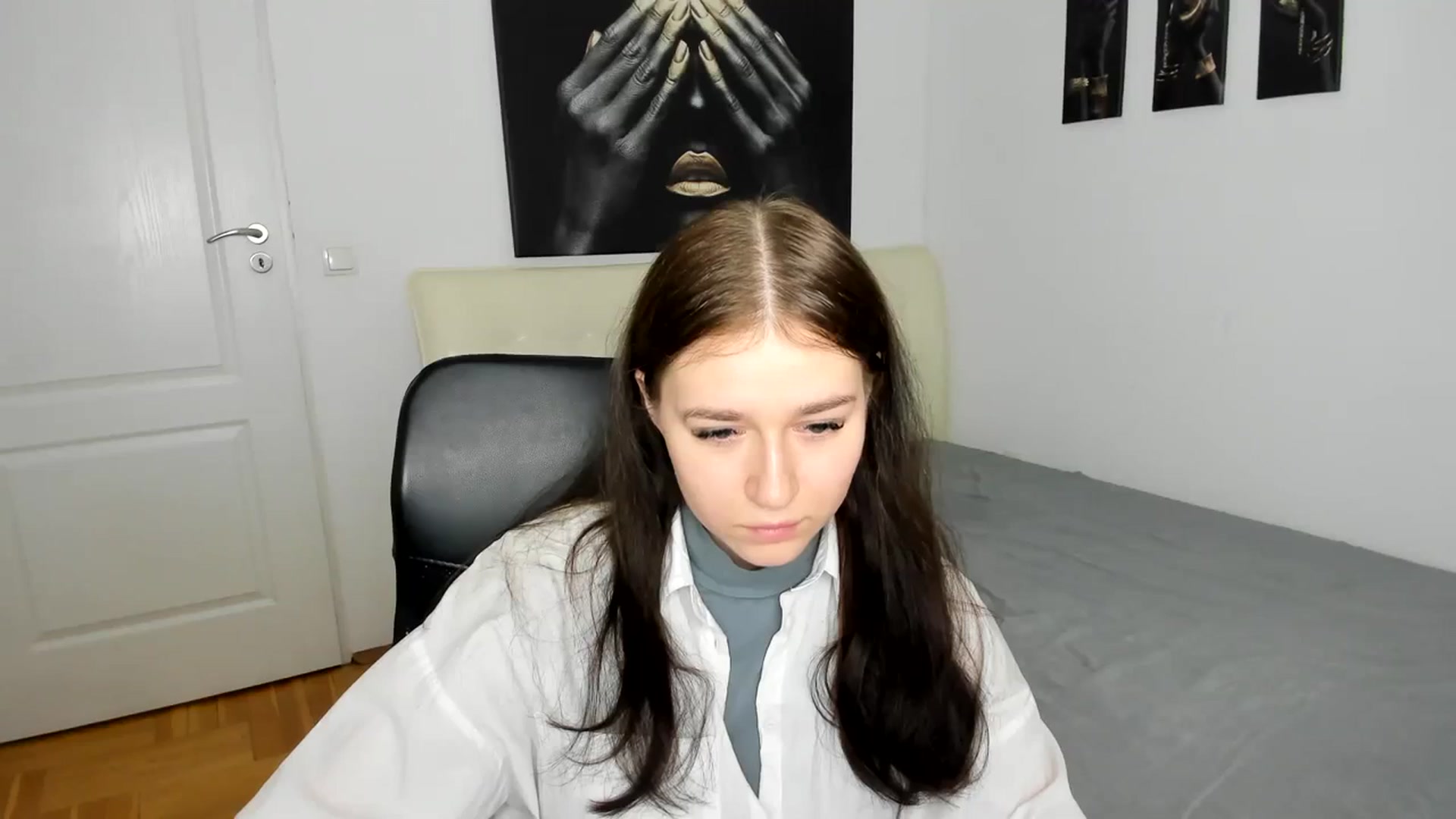 Gallery image thumbnail from SsweetPeaches's myfreecams stream on, 03/08/2024, 17:15 image 10 of 20