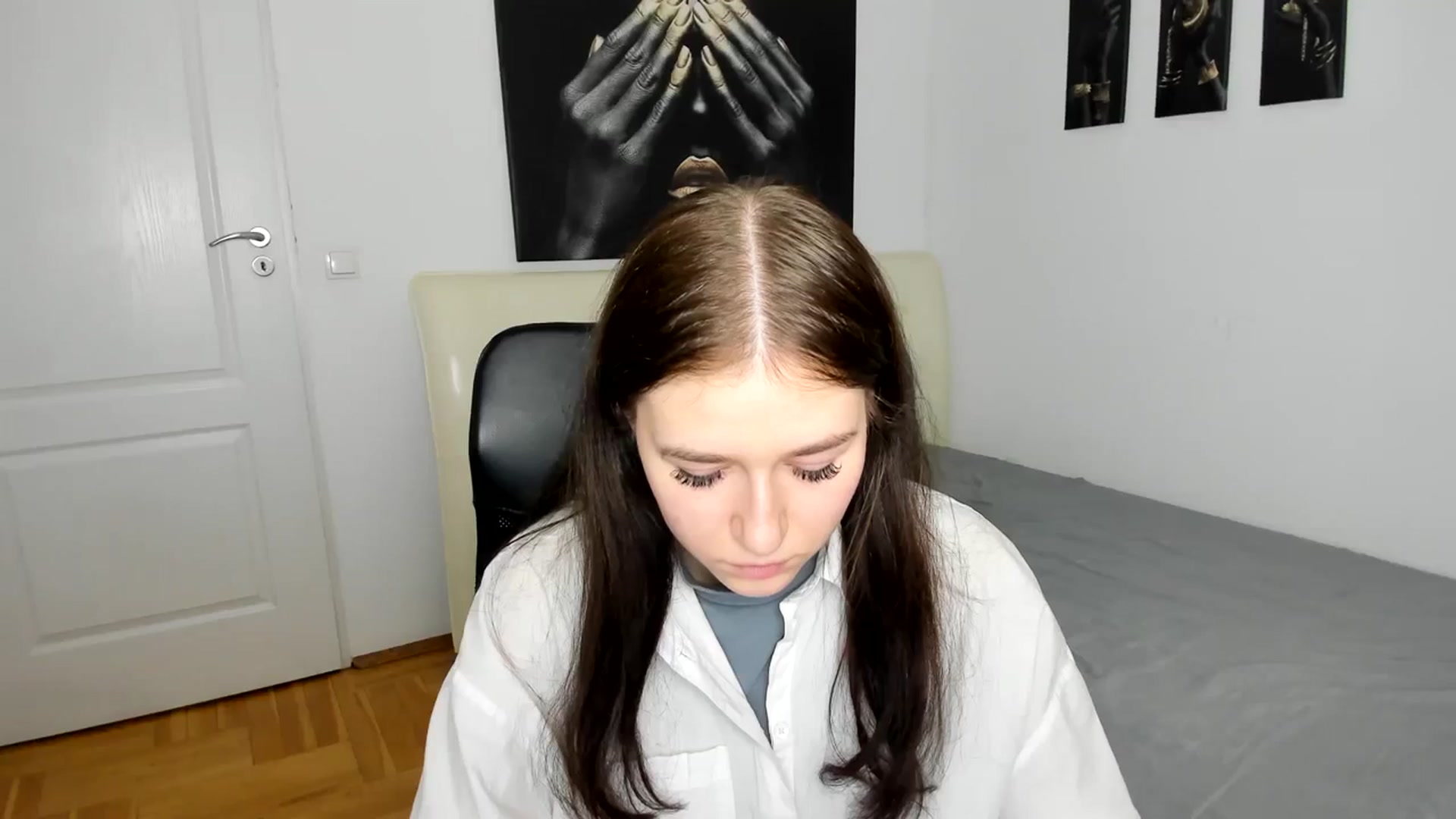 Gallery image thumbnail from SsweetPeaches's myfreecams stream on, 03/08/2024, 20:33 image 20 of 20