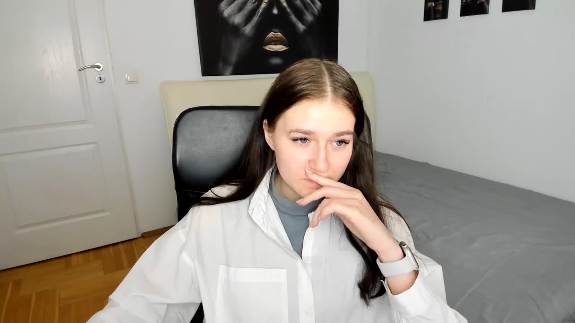 Gallery image thumbnail from SsweetPeaches's myfreecams stream on, 03/08/2024, 20:33 image 8 of 20