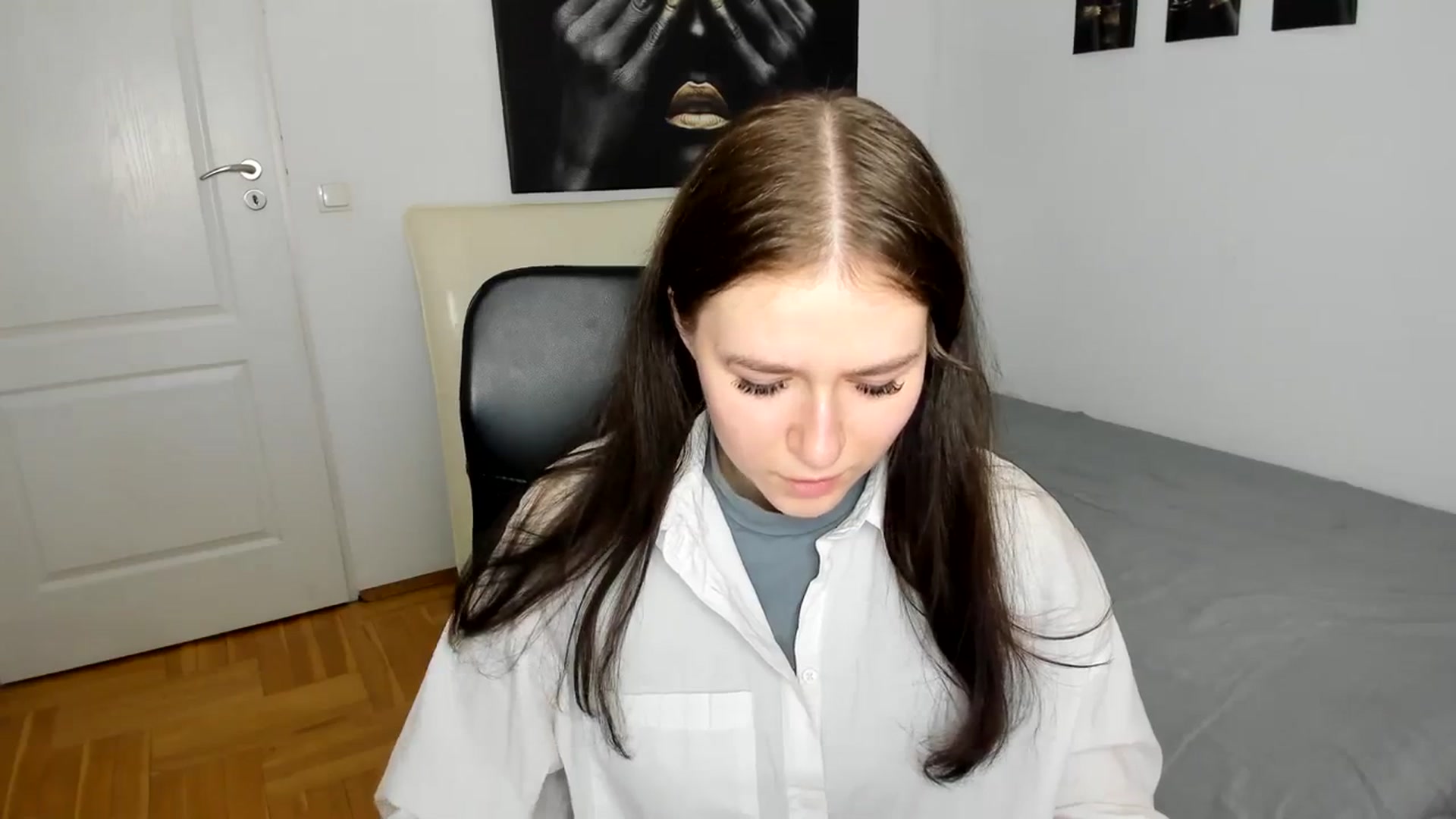 Gallery image thumbnail from SsweetPeaches's myfreecams stream on, 03/08/2024, 20:33 image 11 of 20
