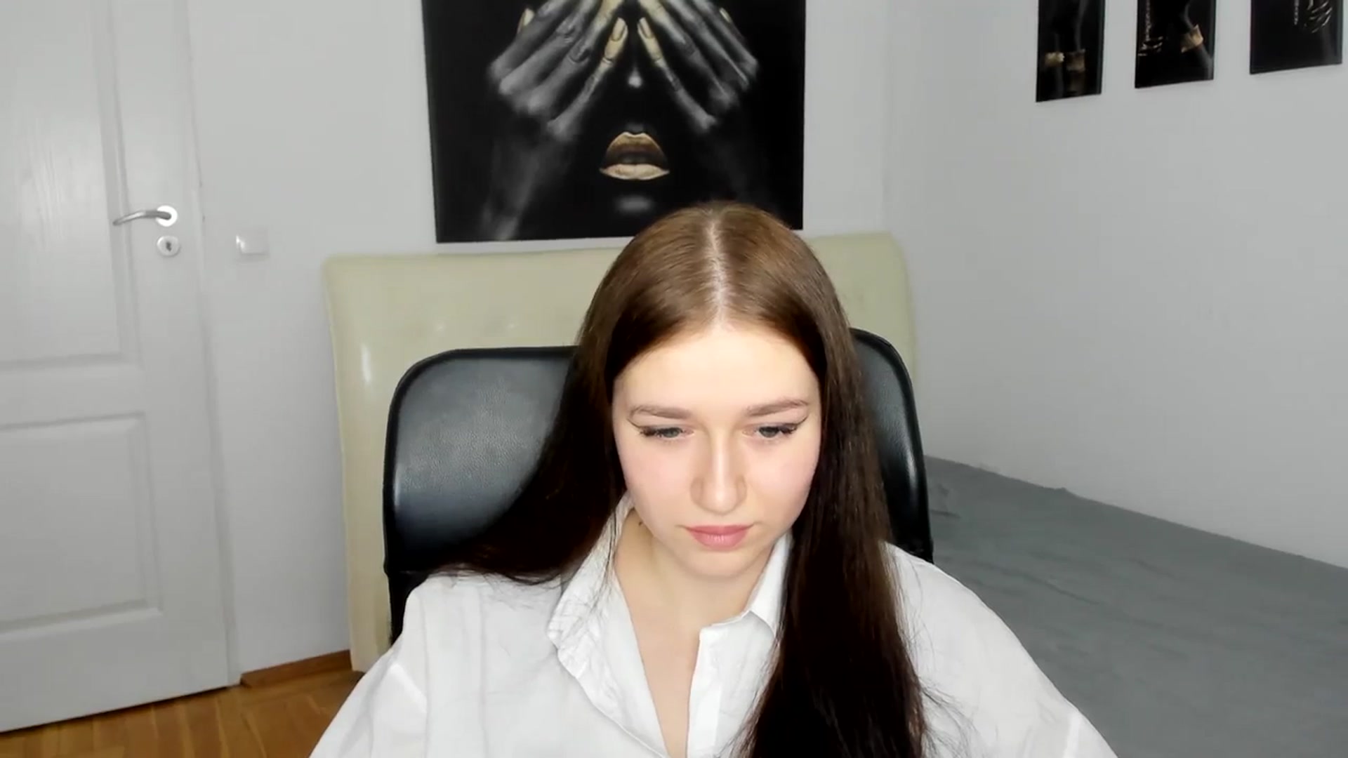 Gallery image thumbnail from SsweetPeaches's myfreecams stream on, 03/10/2024, 14:19 image 16 of 20