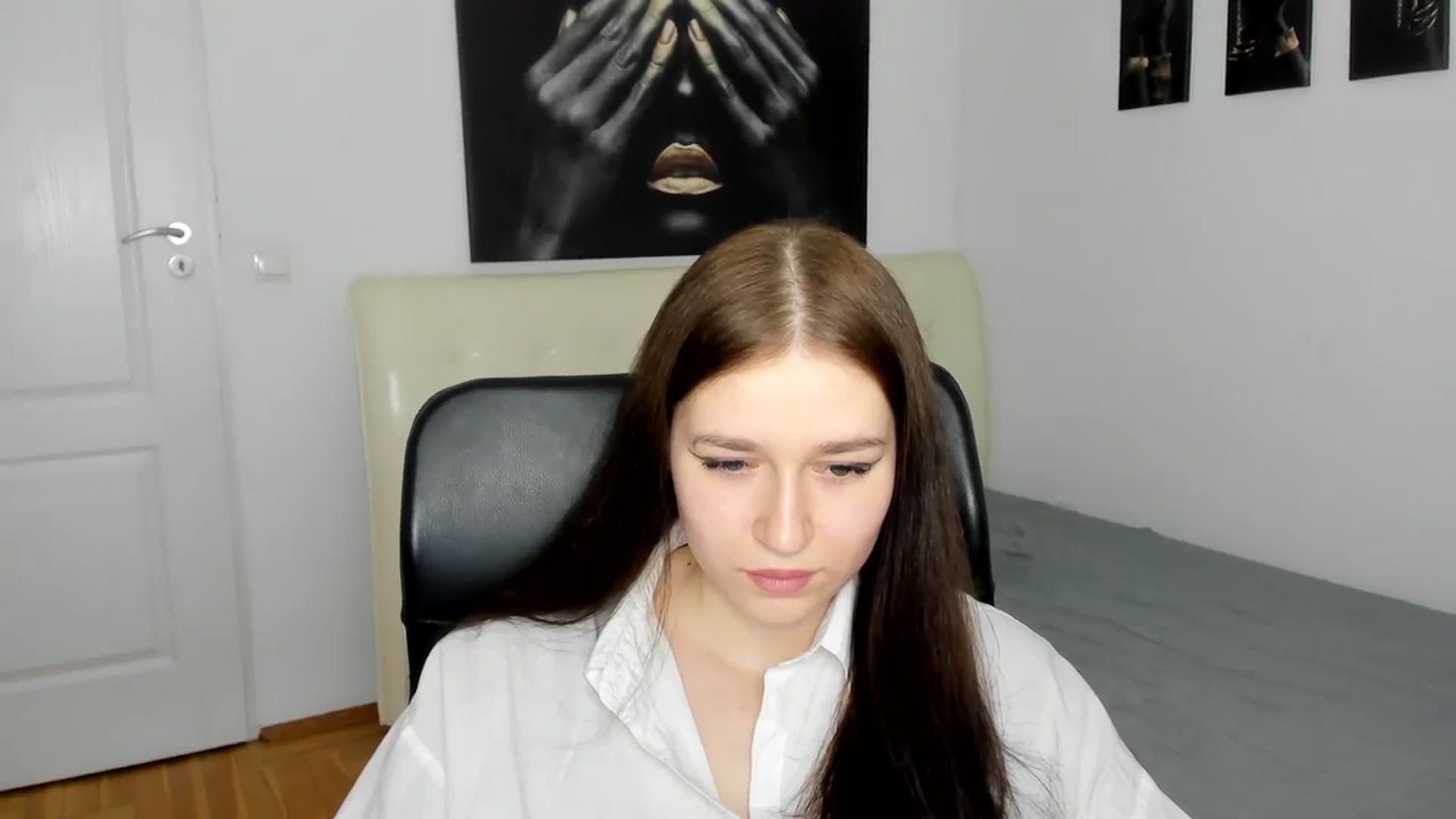 Gallery image thumbnail from SsweetPeaches's myfreecams stream on, 03/10/2024, 14:19 image 17 of 20