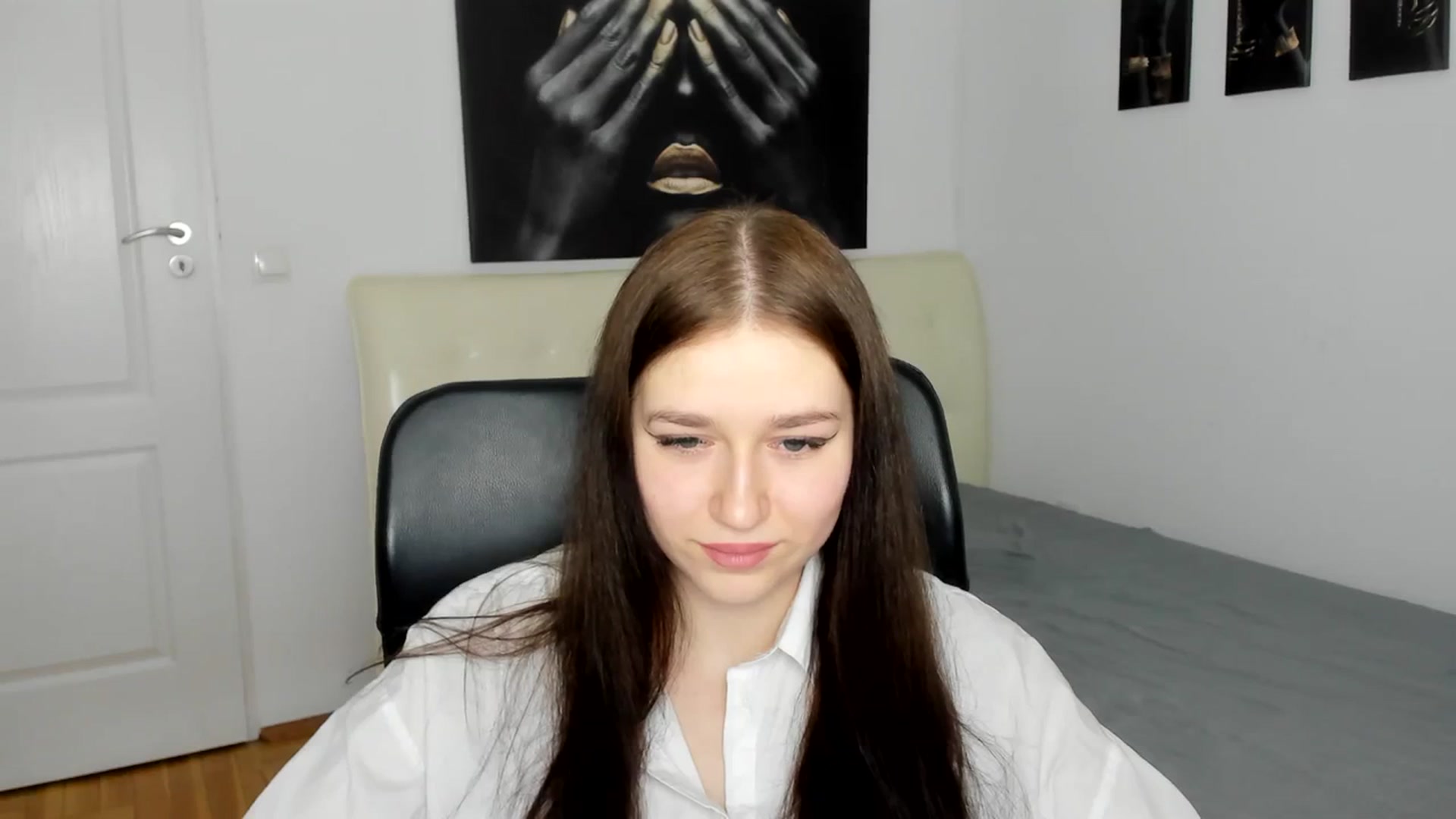 Gallery image thumbnail from SsweetPeaches's myfreecams stream on, 03/10/2024, 14:19 image 10 of 20