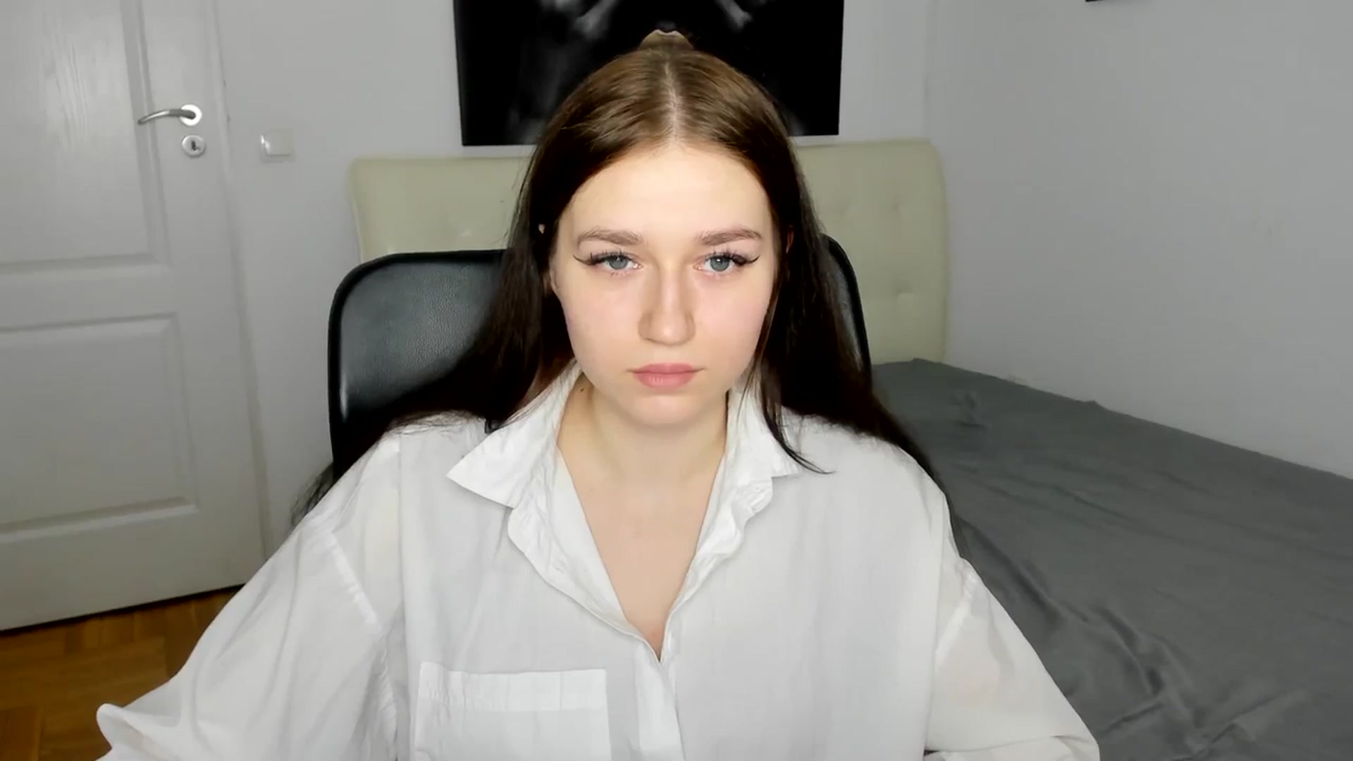 Gallery image thumbnail from SsweetPeaches's myfreecams stream on, 03/10/2024, 16:44 image 18 of 20