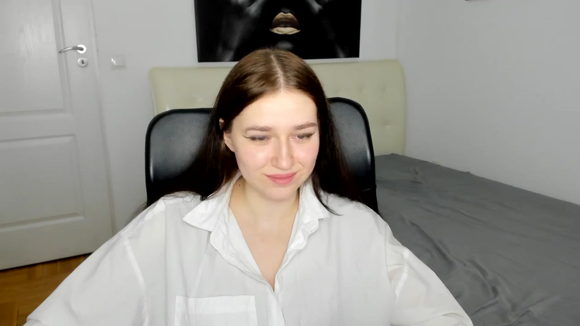 Gallery image thumbnail from SsweetPeaches's myfreecams stream on, 03/10/2024, 16:44 image 17 of 20