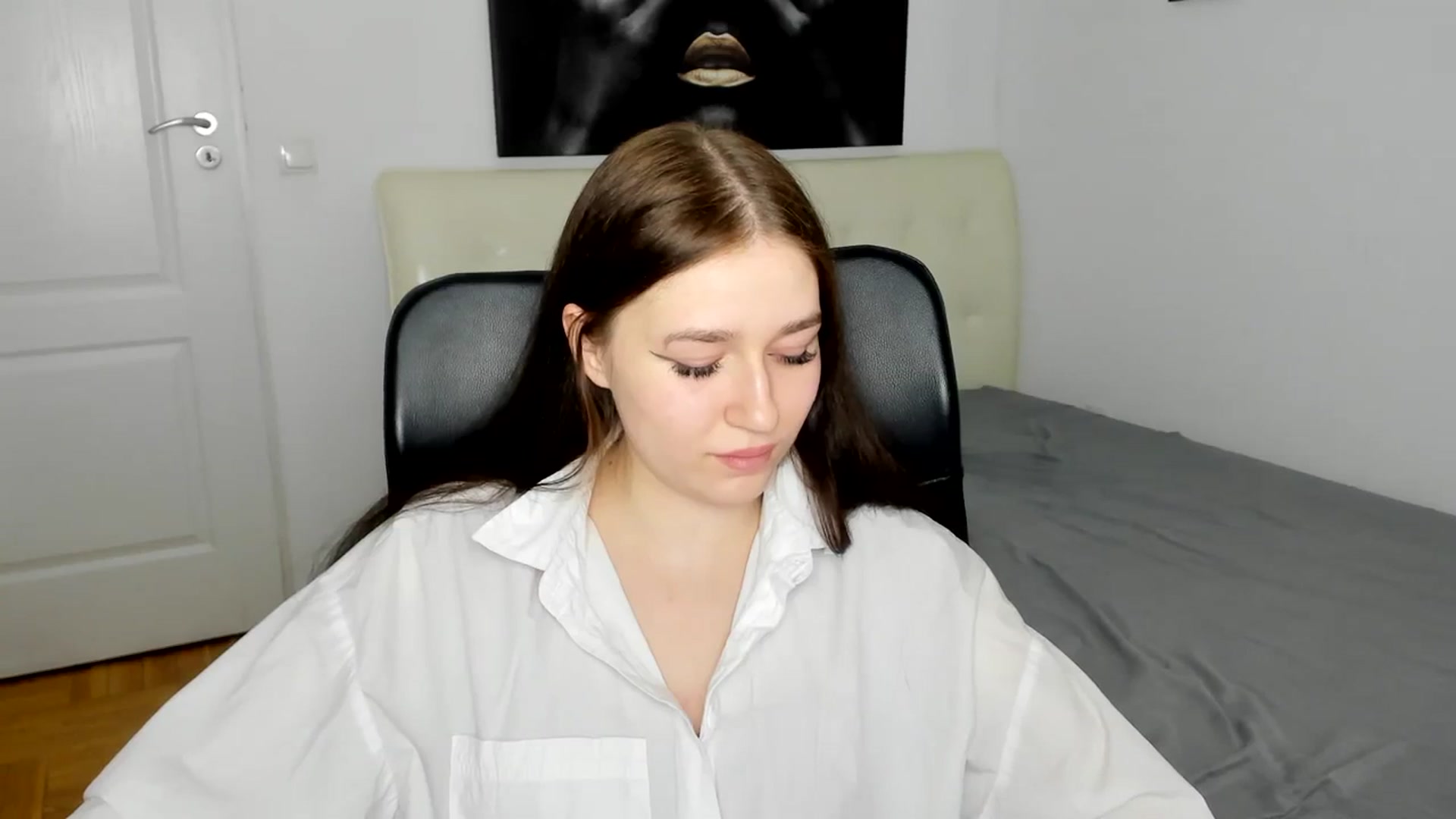 Gallery image thumbnail from SsweetPeaches's myfreecams stream on, 03/10/2024, 16:44 image 15 of 20