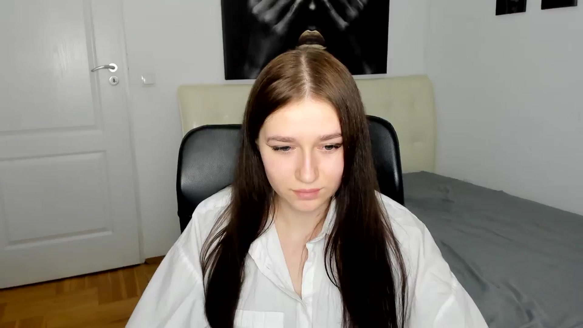 Gallery image thumbnail from SsweetPeaches's myfreecams stream on, 03/10/2024, 19:37 image 16 of 20