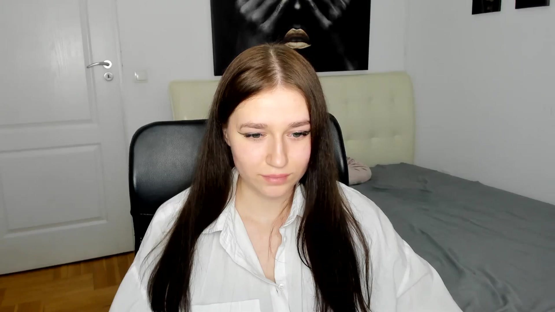 Gallery image thumbnail from SsweetPeaches's myfreecams stream on, 03/10/2024, 19:37 image 15 of 20