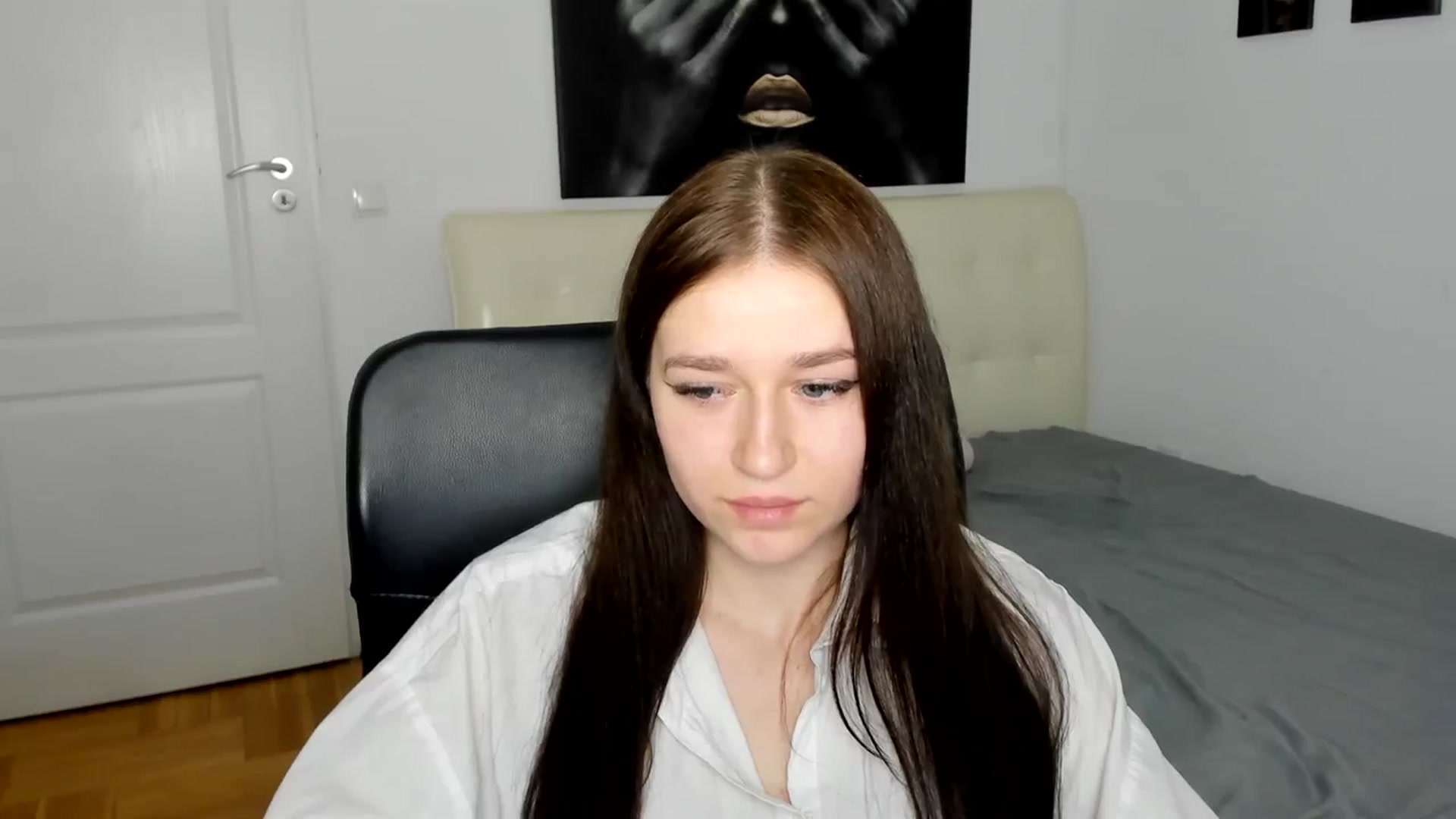 Gallery image thumbnail from SsweetPeaches's myfreecams stream on, 03/10/2024, 19:37 image 9 of 20