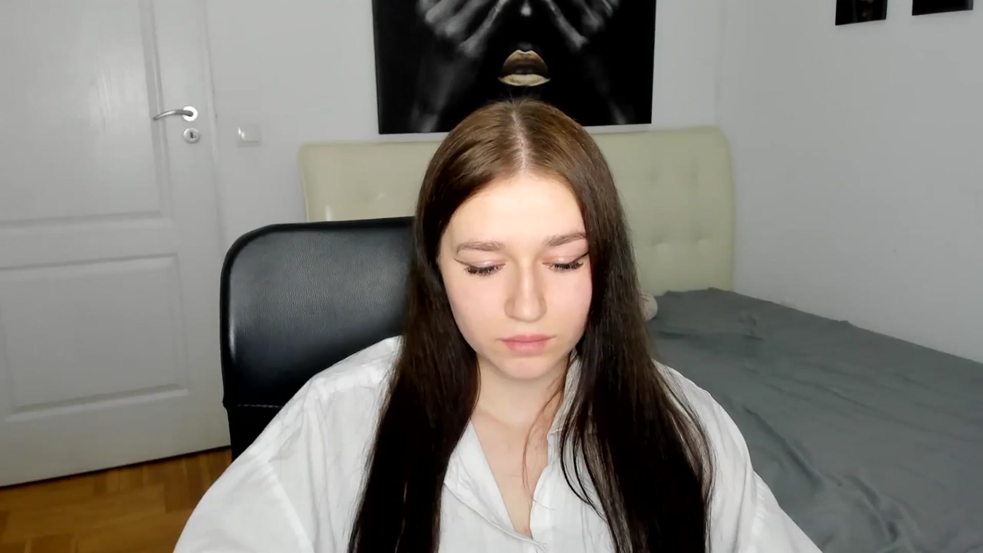 Gallery image thumbnail from SsweetPeaches's myfreecams stream on, 03/10/2024, 19:37 image 10 of 20