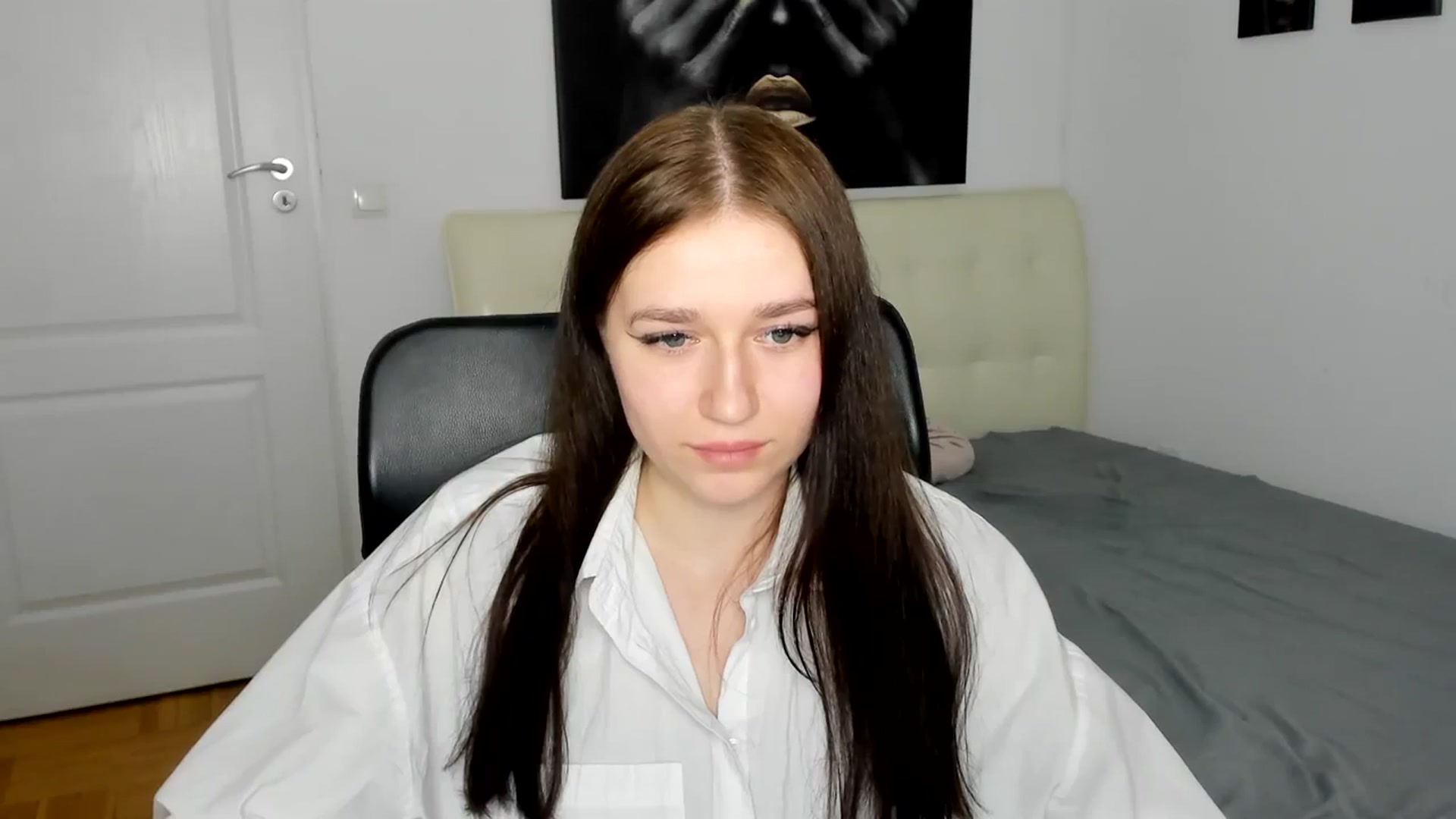 Gallery image thumbnail from SsweetPeaches's myfreecams stream on, 03/10/2024, 19:37 image 12 of 20