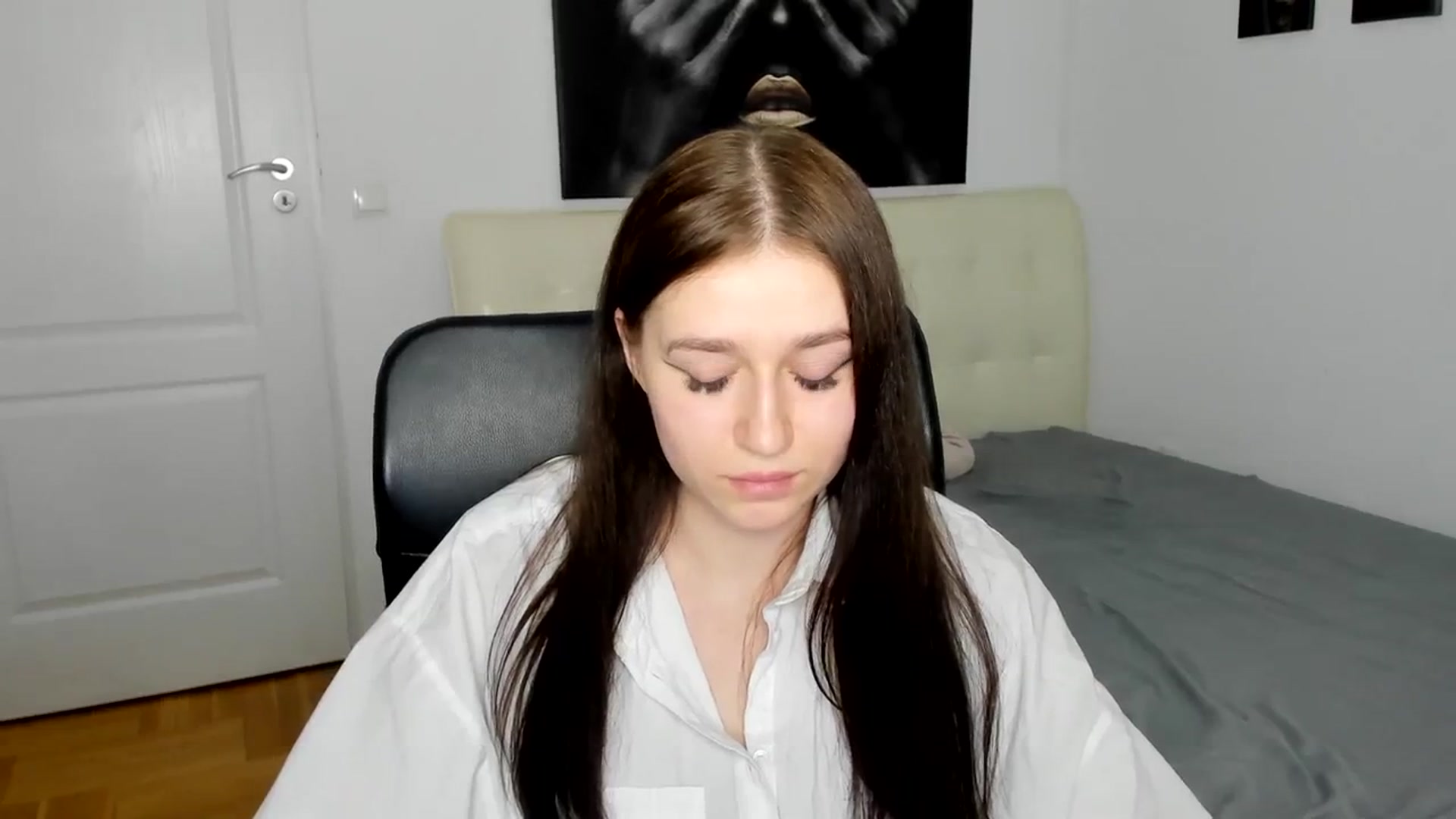 Gallery image thumbnail from SsweetPeaches's myfreecams stream on, 03/10/2024, 19:37 image 18 of 20