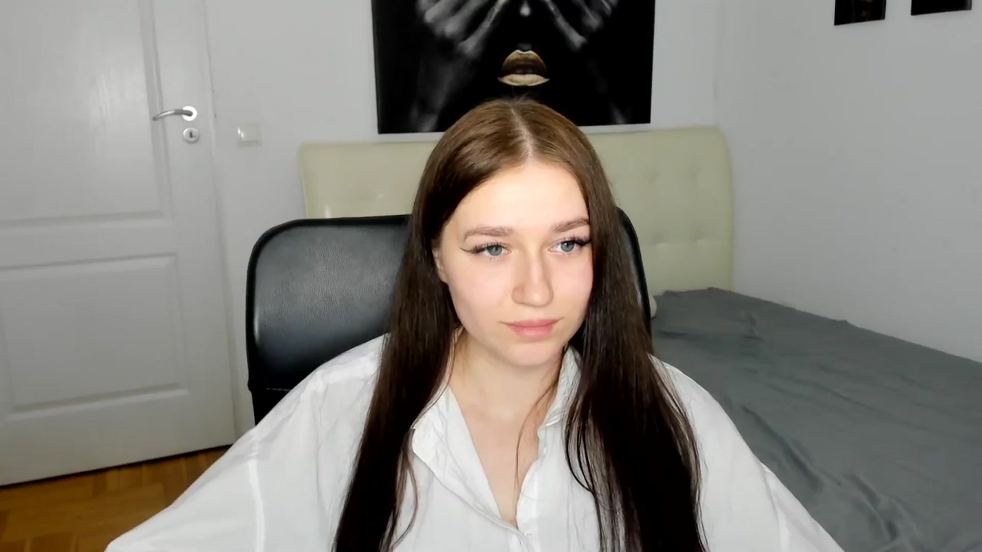 Gallery image thumbnail from SsweetPeaches's myfreecams stream on, 03/10/2024, 19:37 image 8 of 20
