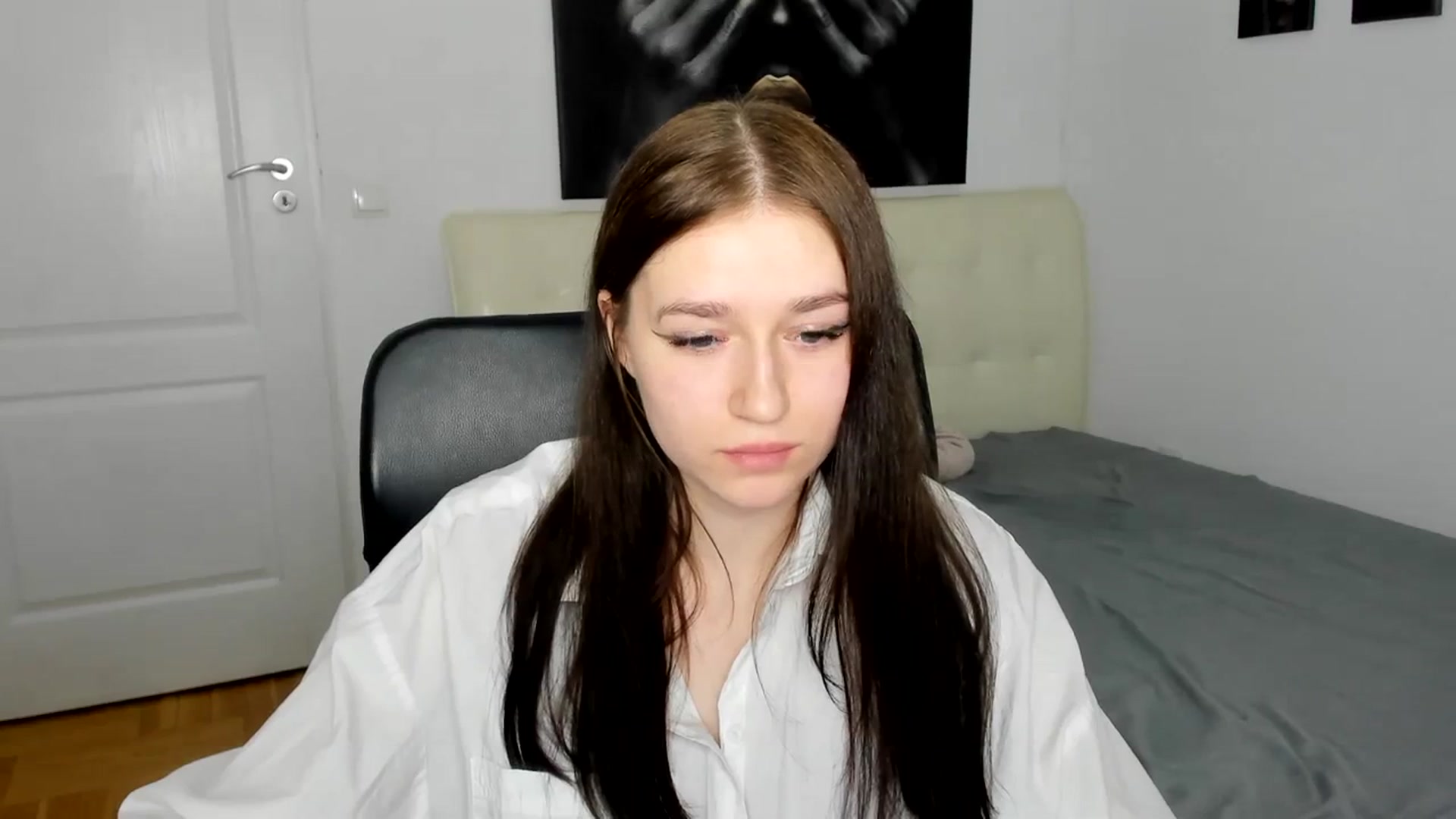 Gallery image thumbnail from SsweetPeaches's myfreecams stream on, 03/10/2024, 19:37 image 2 of 20