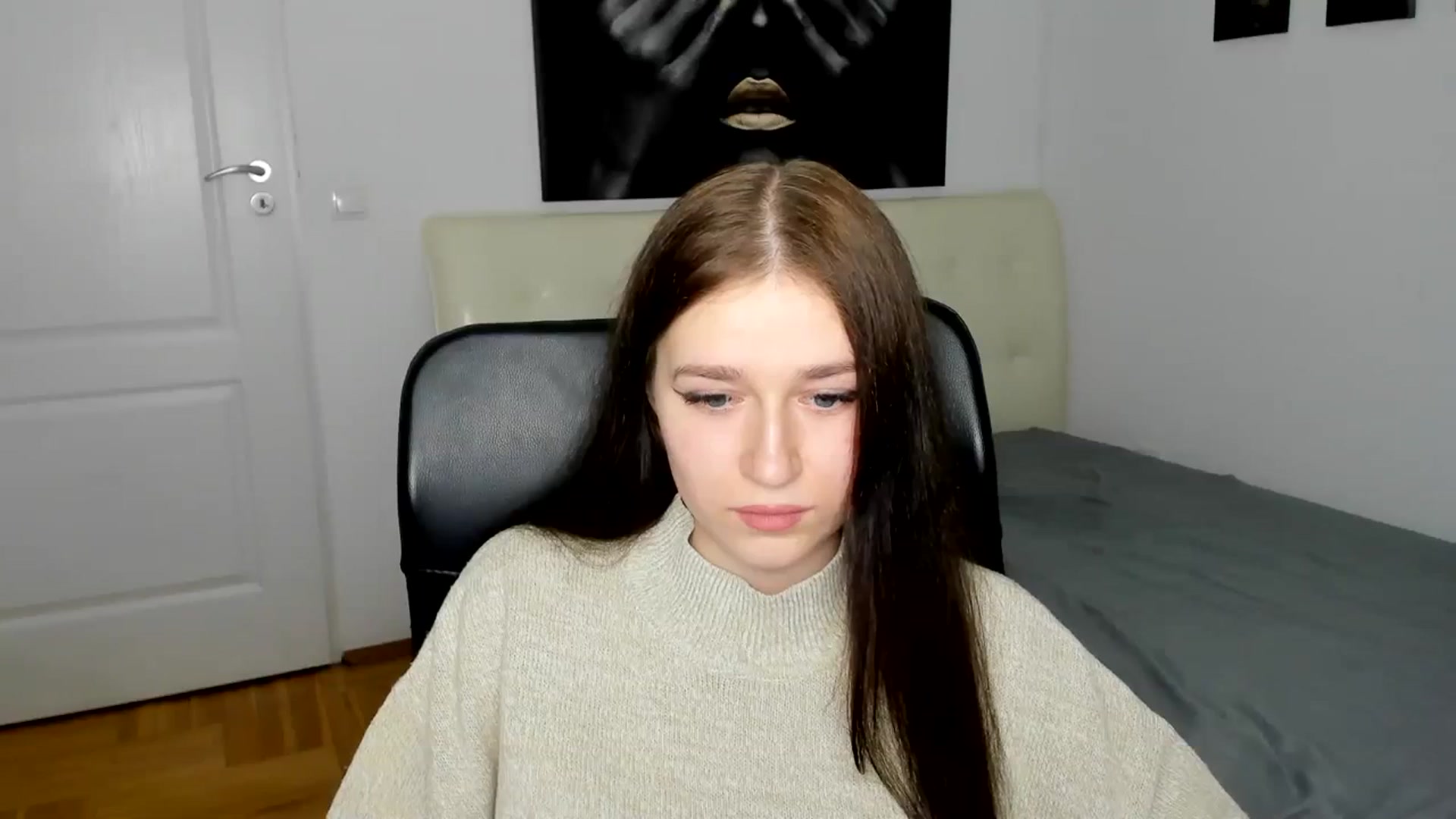 Gallery image thumbnail from SsweetPeaches's myfreecams stream on, 03/12/2024, 17:44 image 7 of 20
