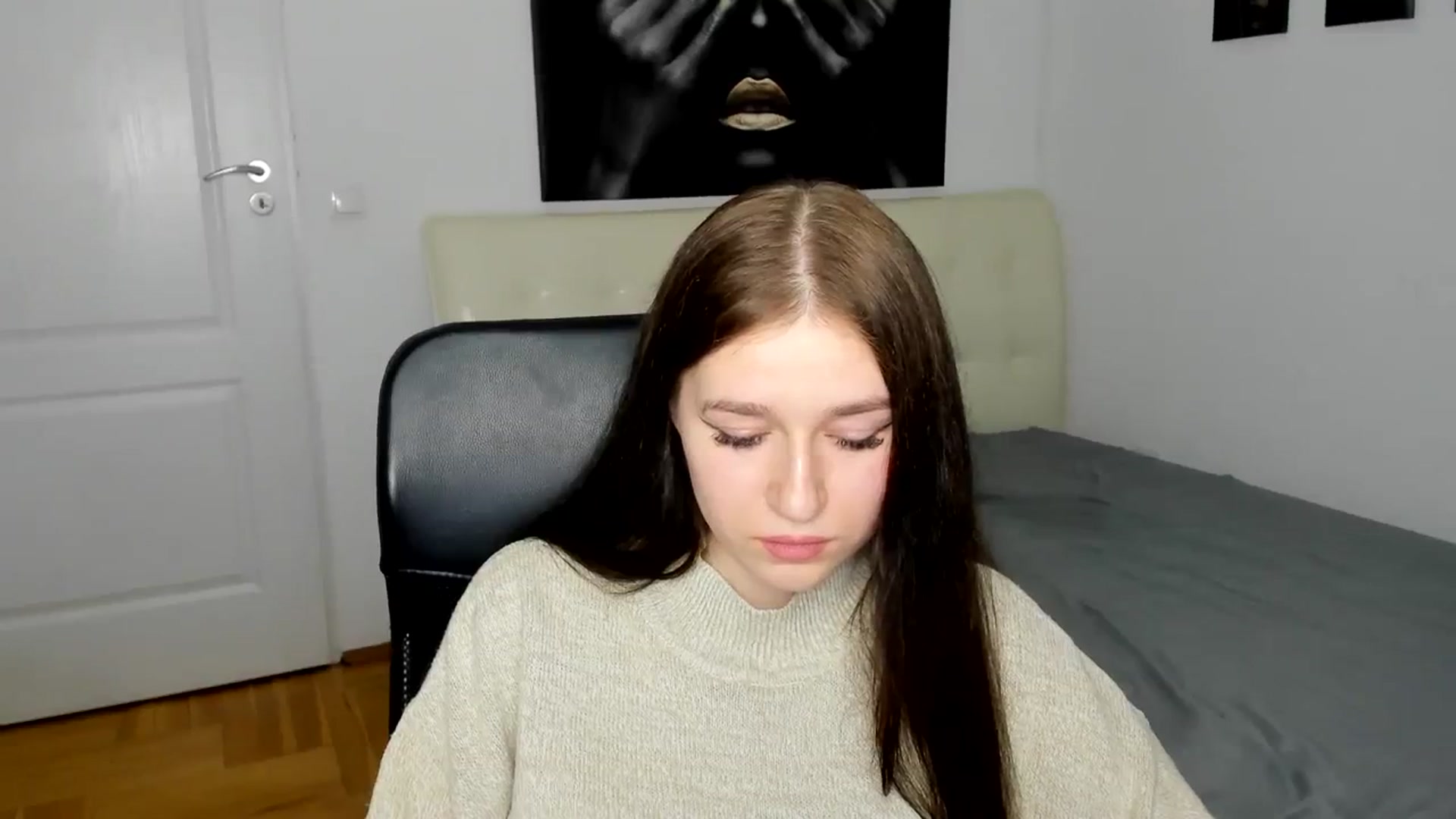 Gallery image thumbnail from SsweetPeaches's myfreecams stream on, 03/12/2024, 17:44 image 15 of 20