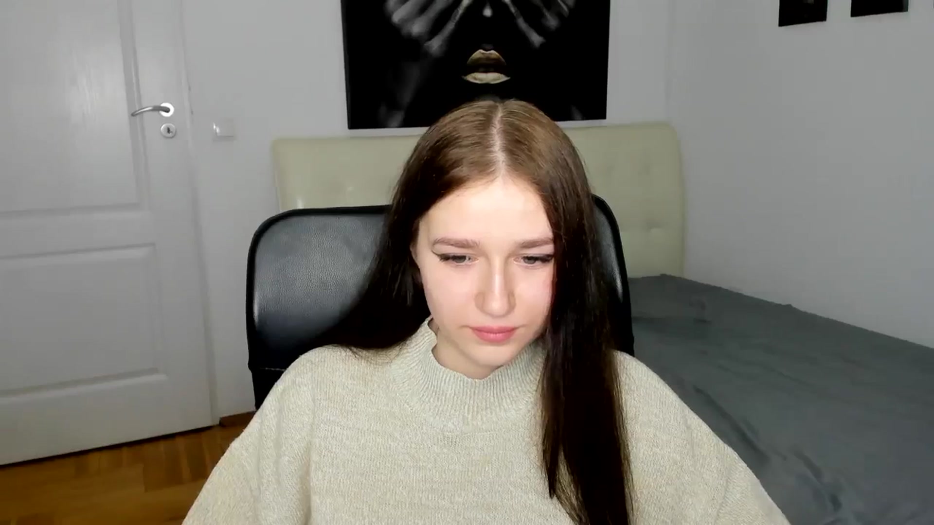 Gallery image thumbnail from SsweetPeaches's myfreecams stream on, 03/12/2024, 17:44 image 6 of 20