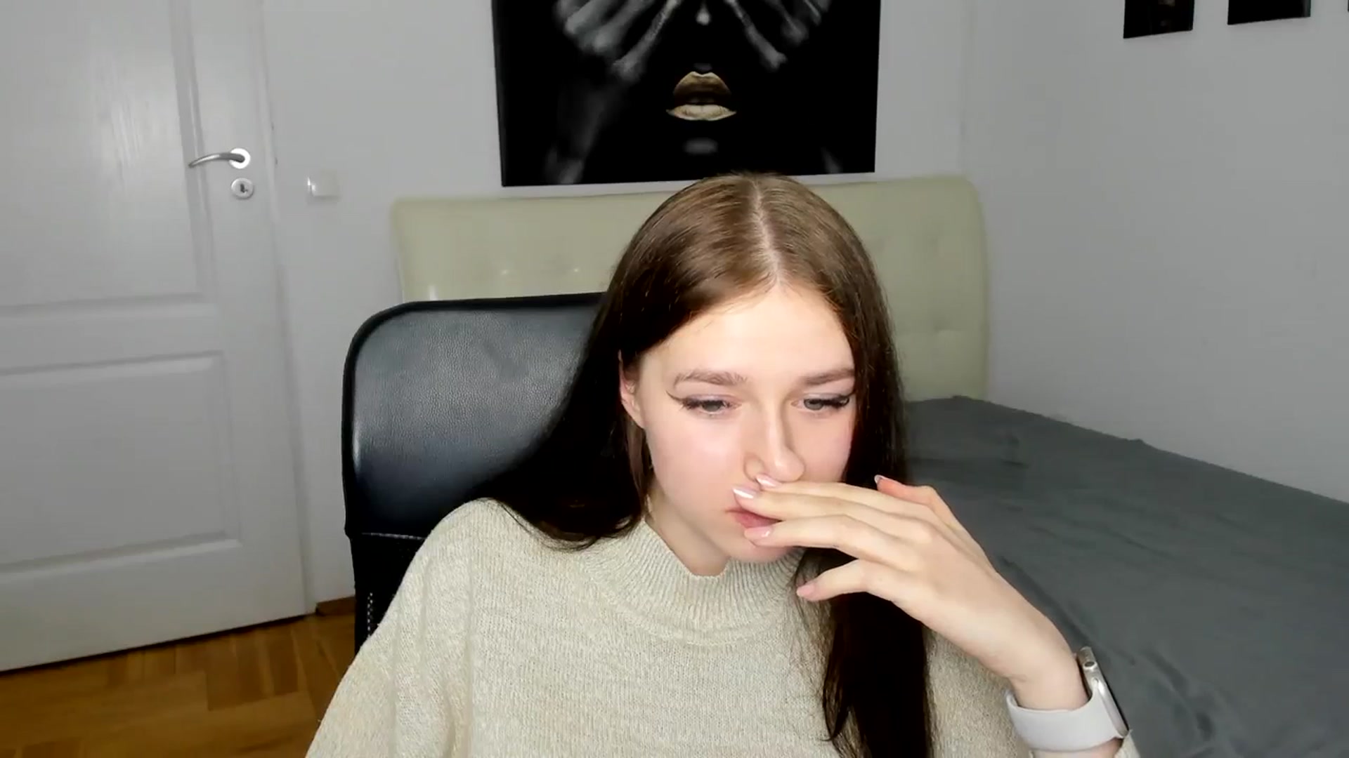 Gallery image thumbnail from SsweetPeaches's myfreecams stream on, 03/12/2024, 17:44 image 14 of 20