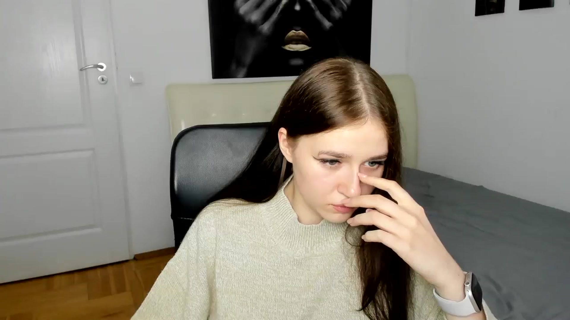 Gallery image thumbnail from SsweetPeaches's myfreecams stream on, 03/12/2024, 19:38 image 14 of 20