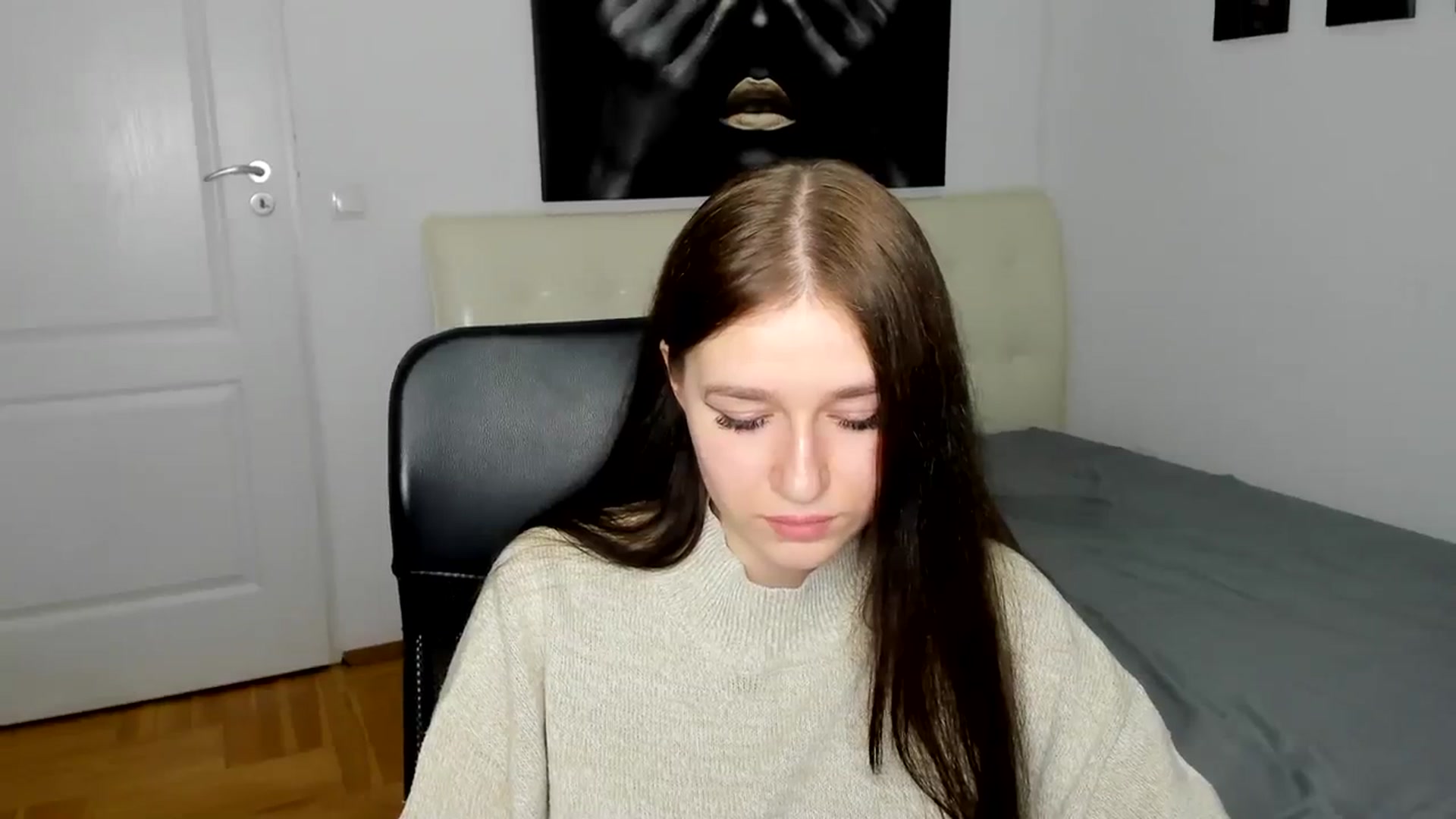 Gallery image thumbnail from SsweetPeaches's myfreecams stream on, 03/12/2024, 19:38 image 18 of 20