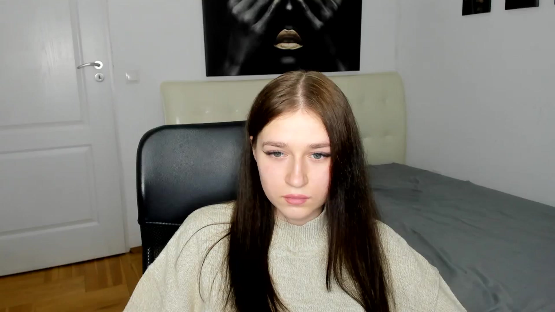 Gallery image thumbnail from SsweetPeaches's myfreecams stream on, 03/12/2024, 19:38 image 4 of 20